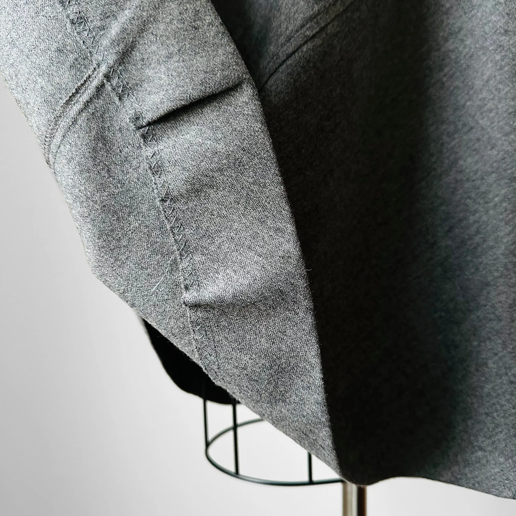 1970s Grey Side-Button Wool Fit and Flare Harve Benard Skirt - Sz. M/L