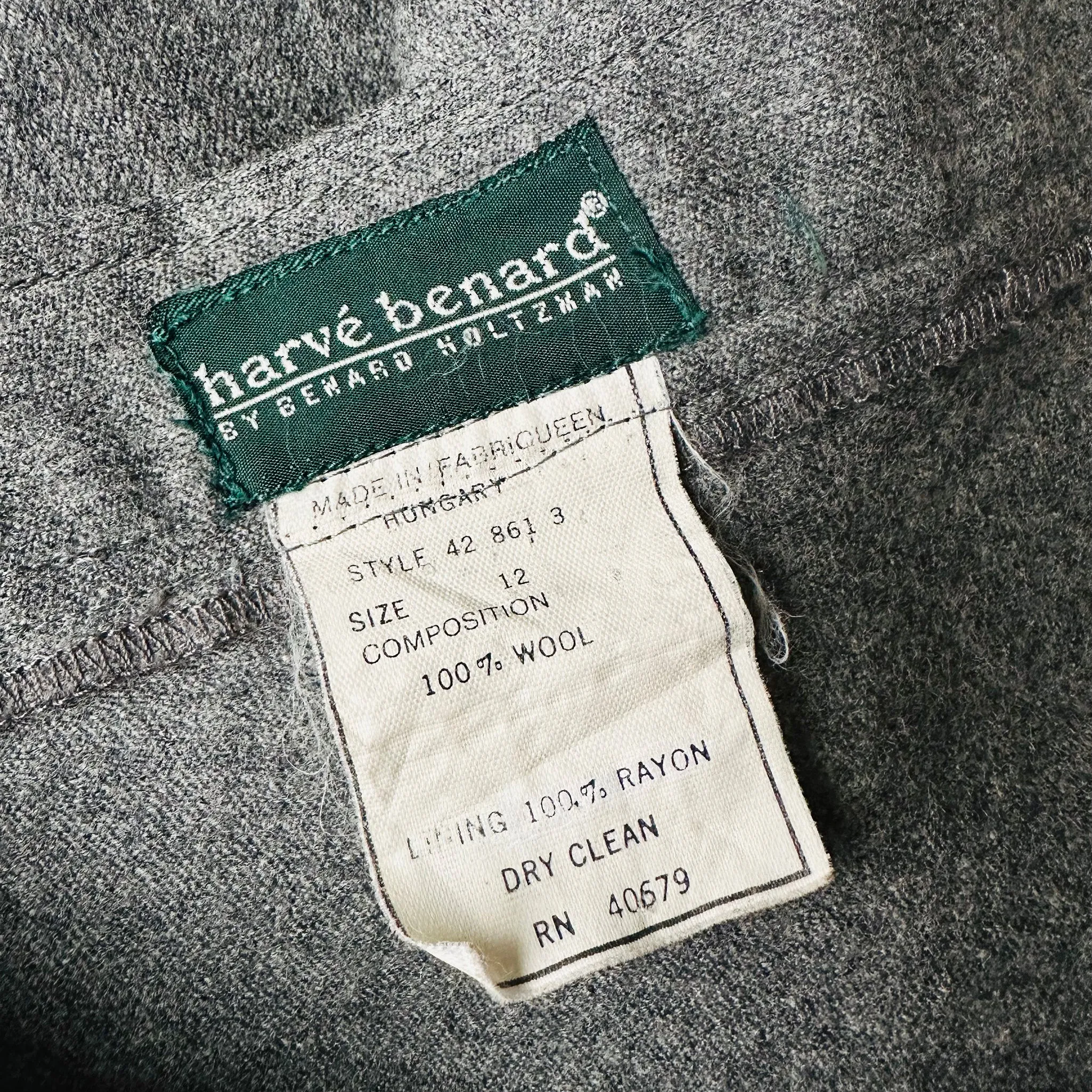 1970s Grey Side-Button Wool Fit and Flare Harve Benard Skirt - Sz. M/L