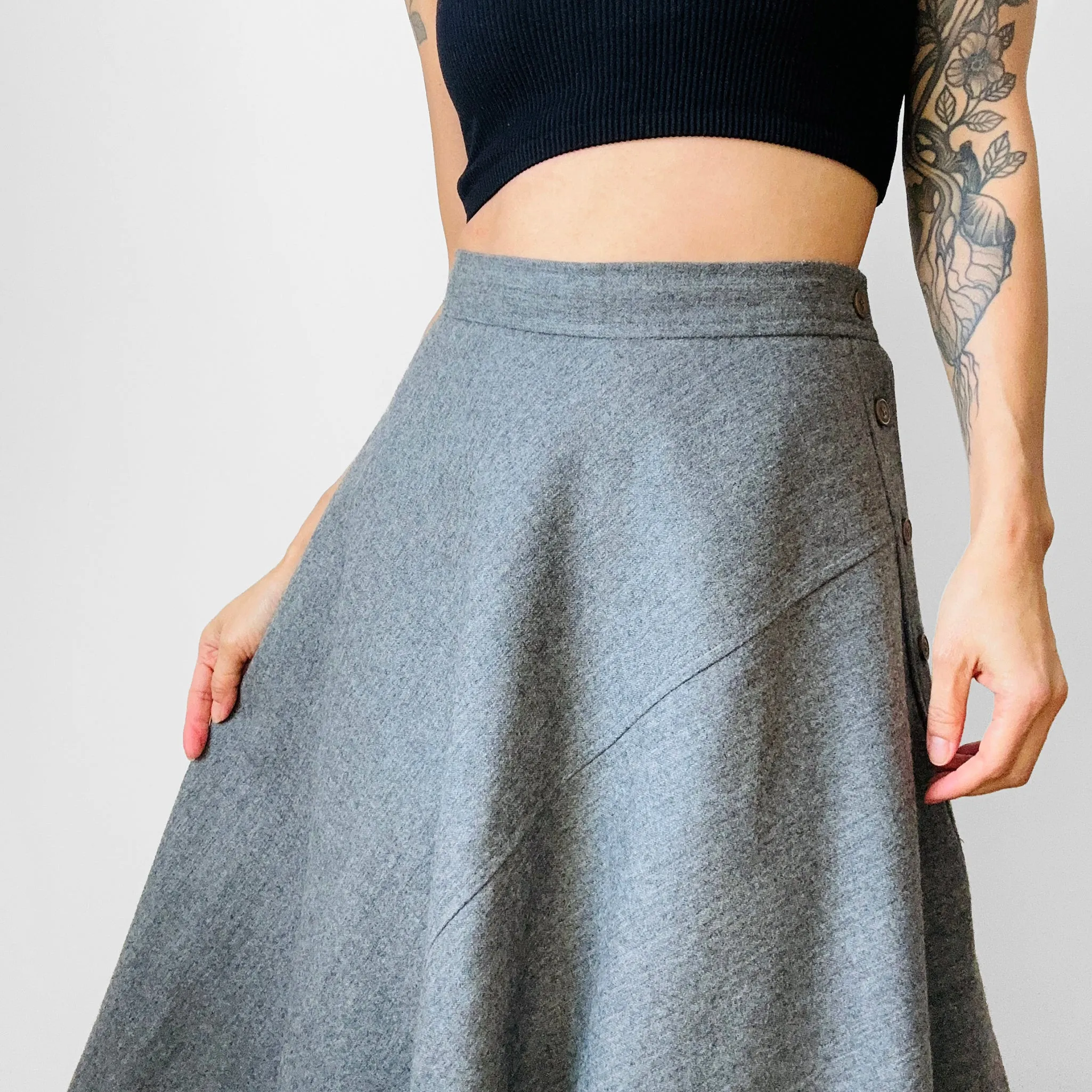 1970s Grey Side-Button Wool Fit and Flare Harve Benard Skirt - Sz. M/L