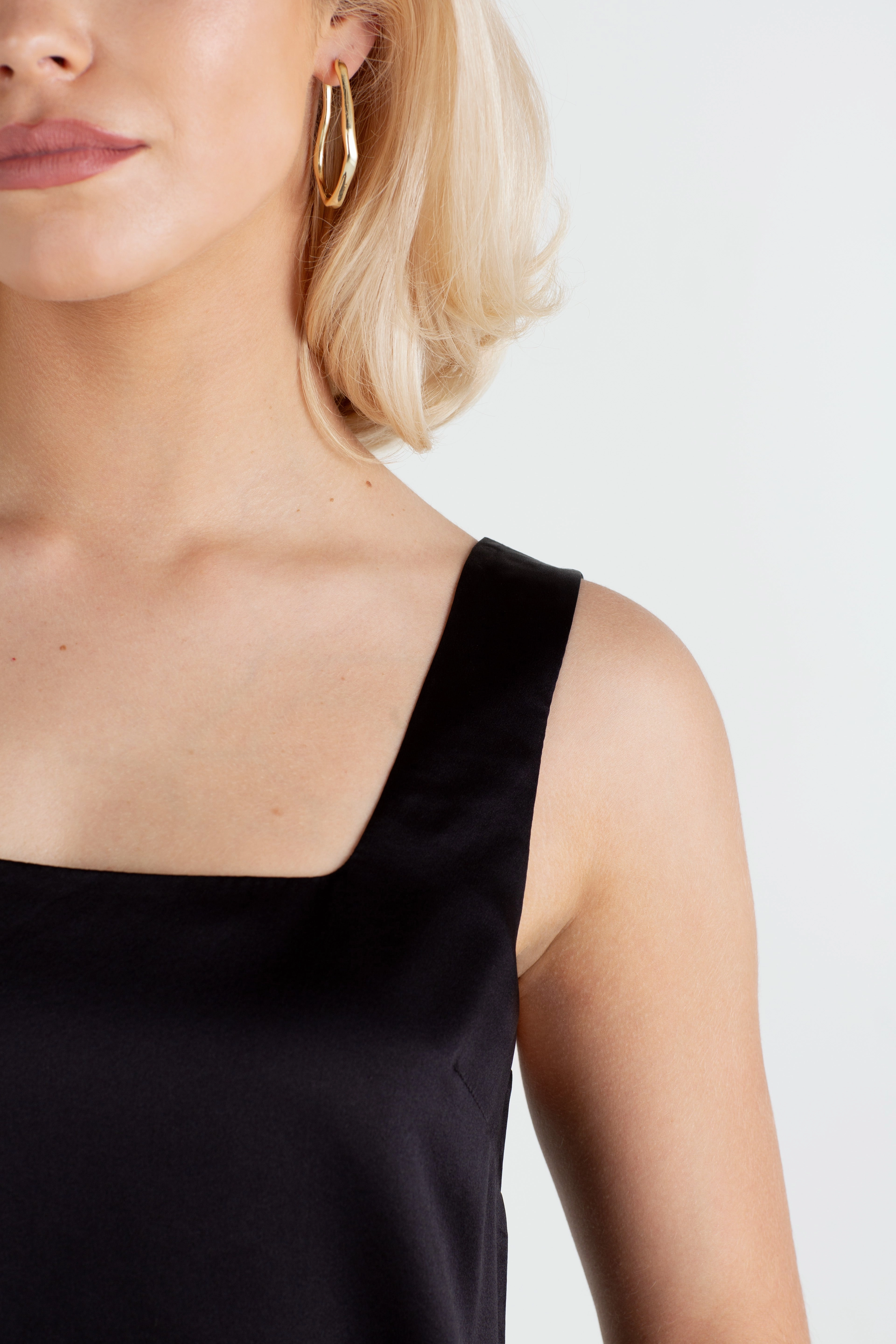 "The Billie" - Square Neck Silk Cami (Bra Friendly Black) Inner Glow Chic Rhythm