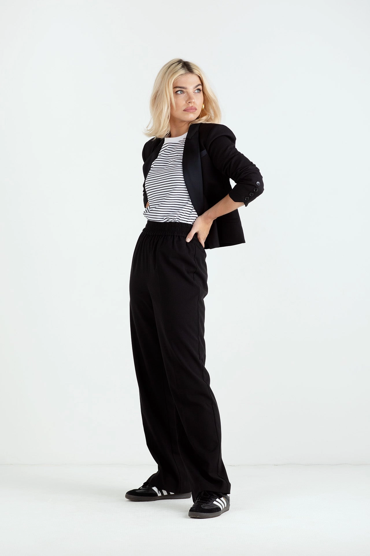 "The Tori" - Crop Blazer (Black) Smart Cut