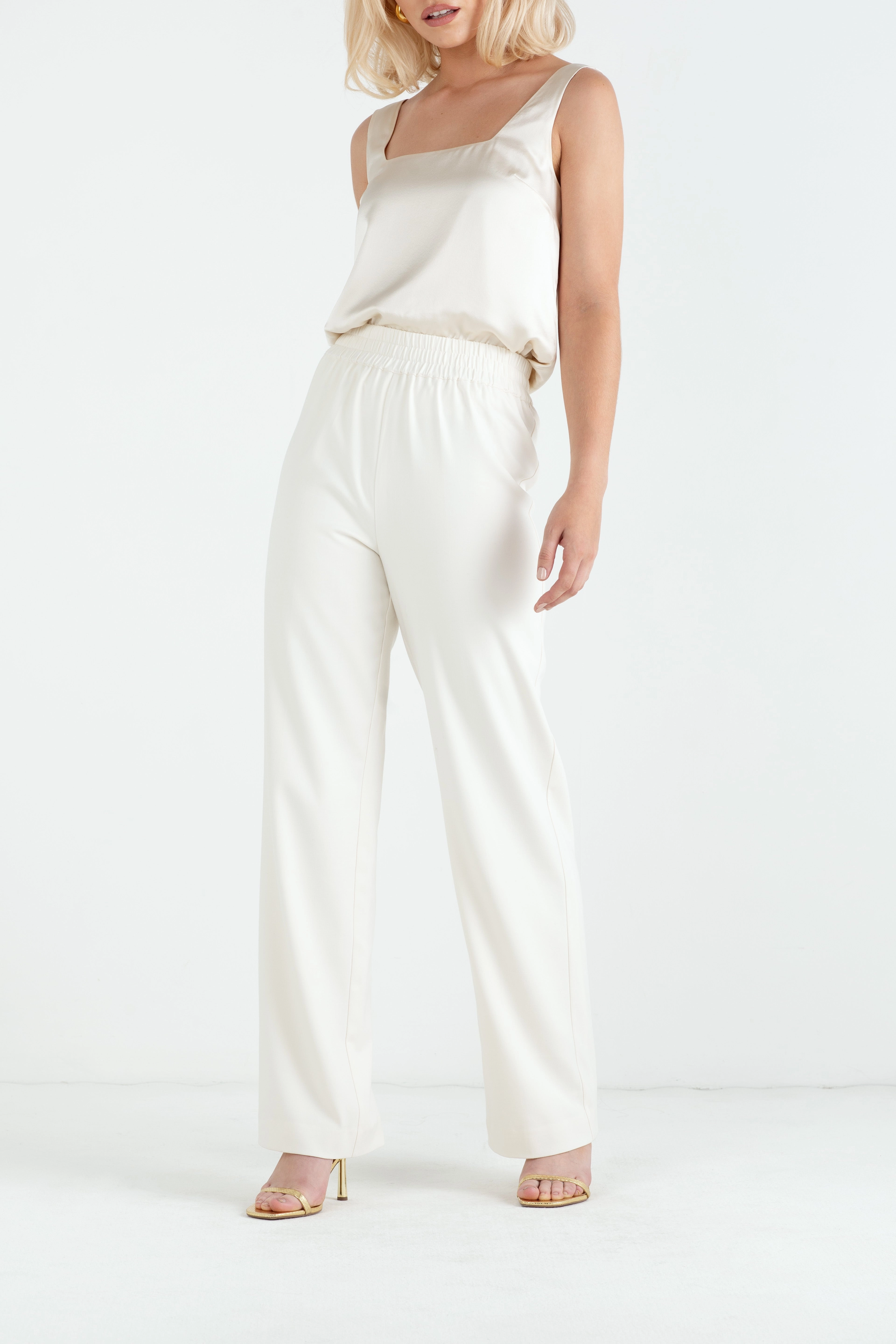 Cozy Base Travel piece "The Tori" - Trousers (Cream)