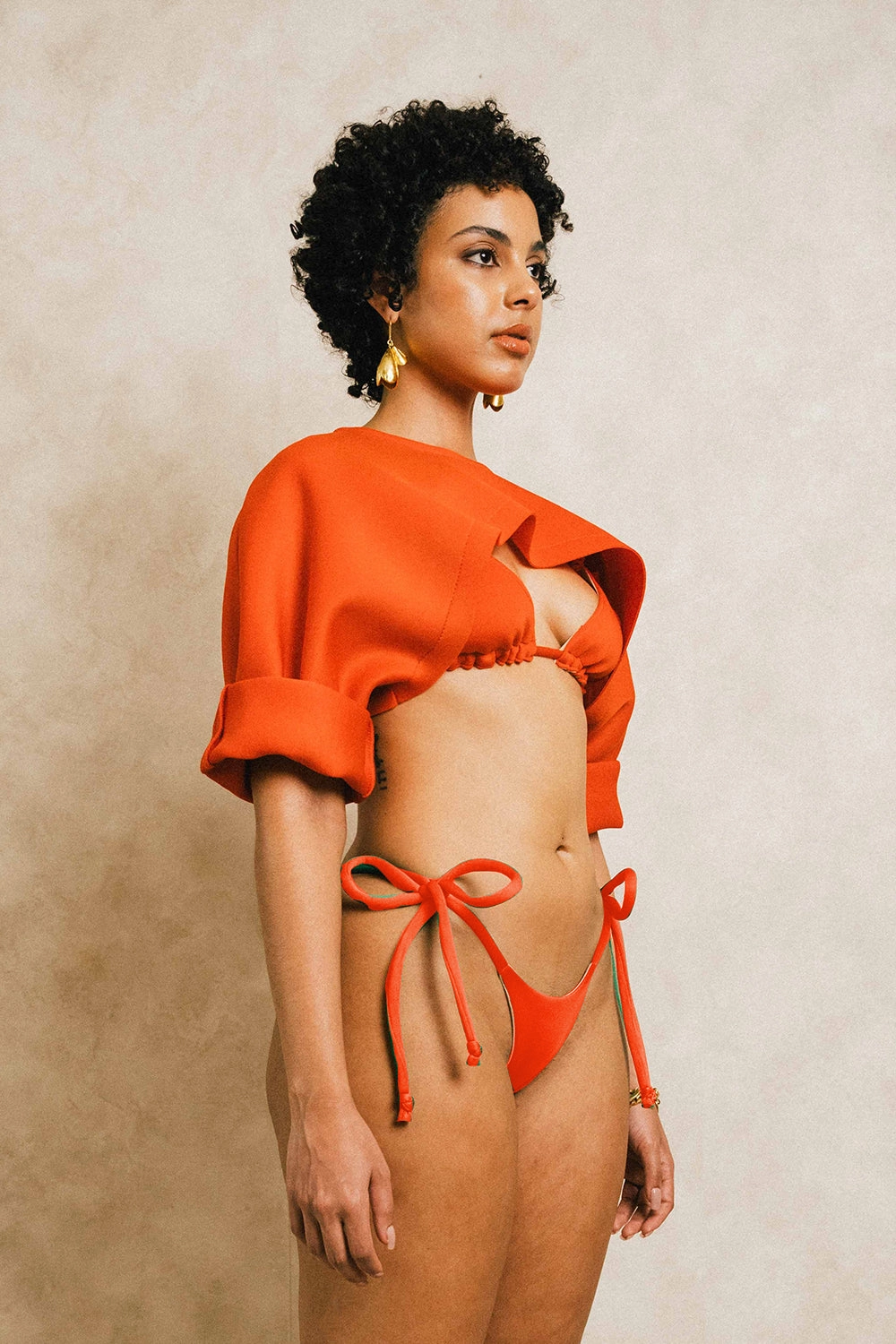 Boni Crop Cover Up Temperature Regulating Fibers