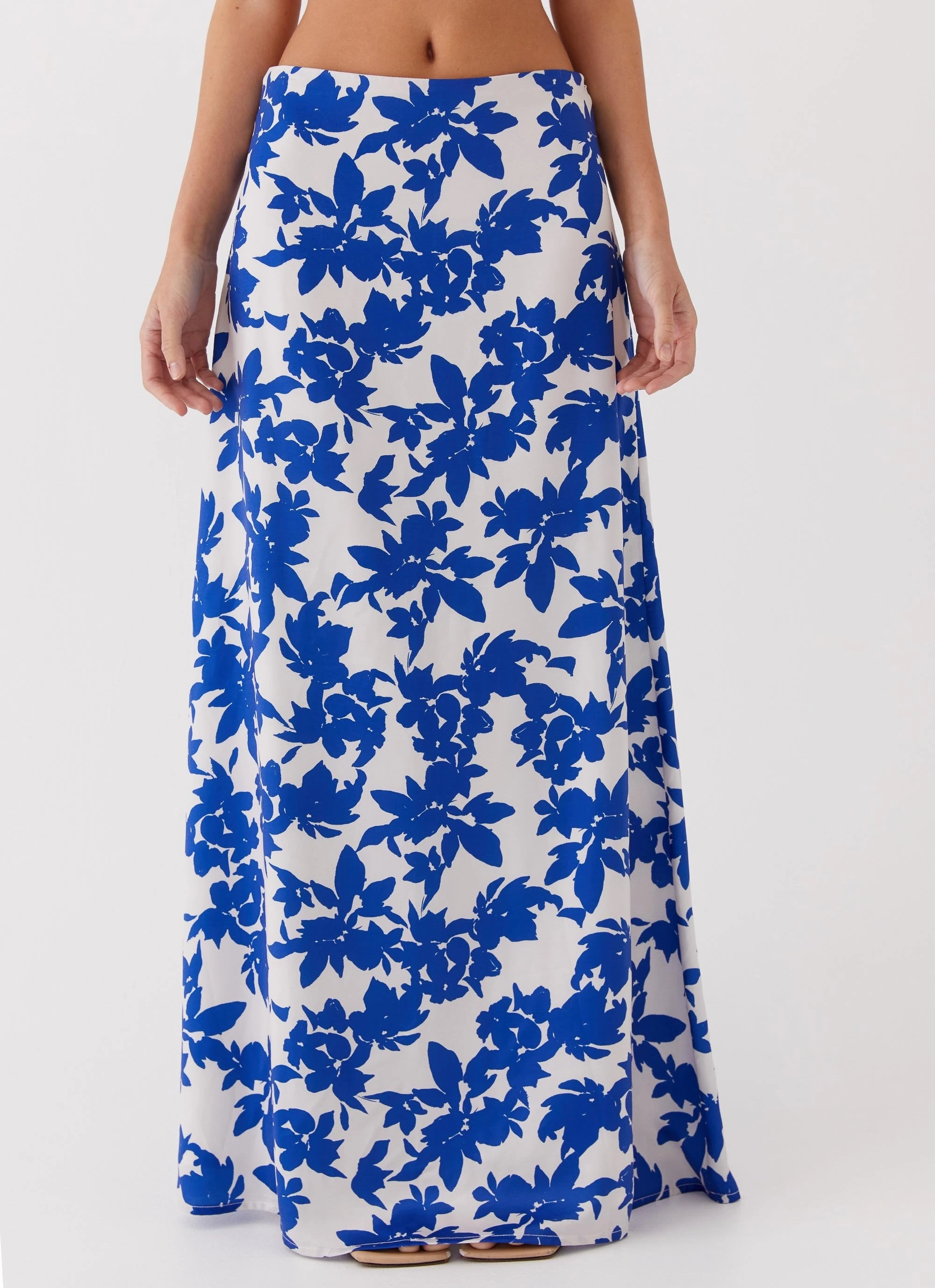 Sky Gaze Low Rise Maxi Skirt - Blue Floral Comfortable Feel On-The-Go Outfit