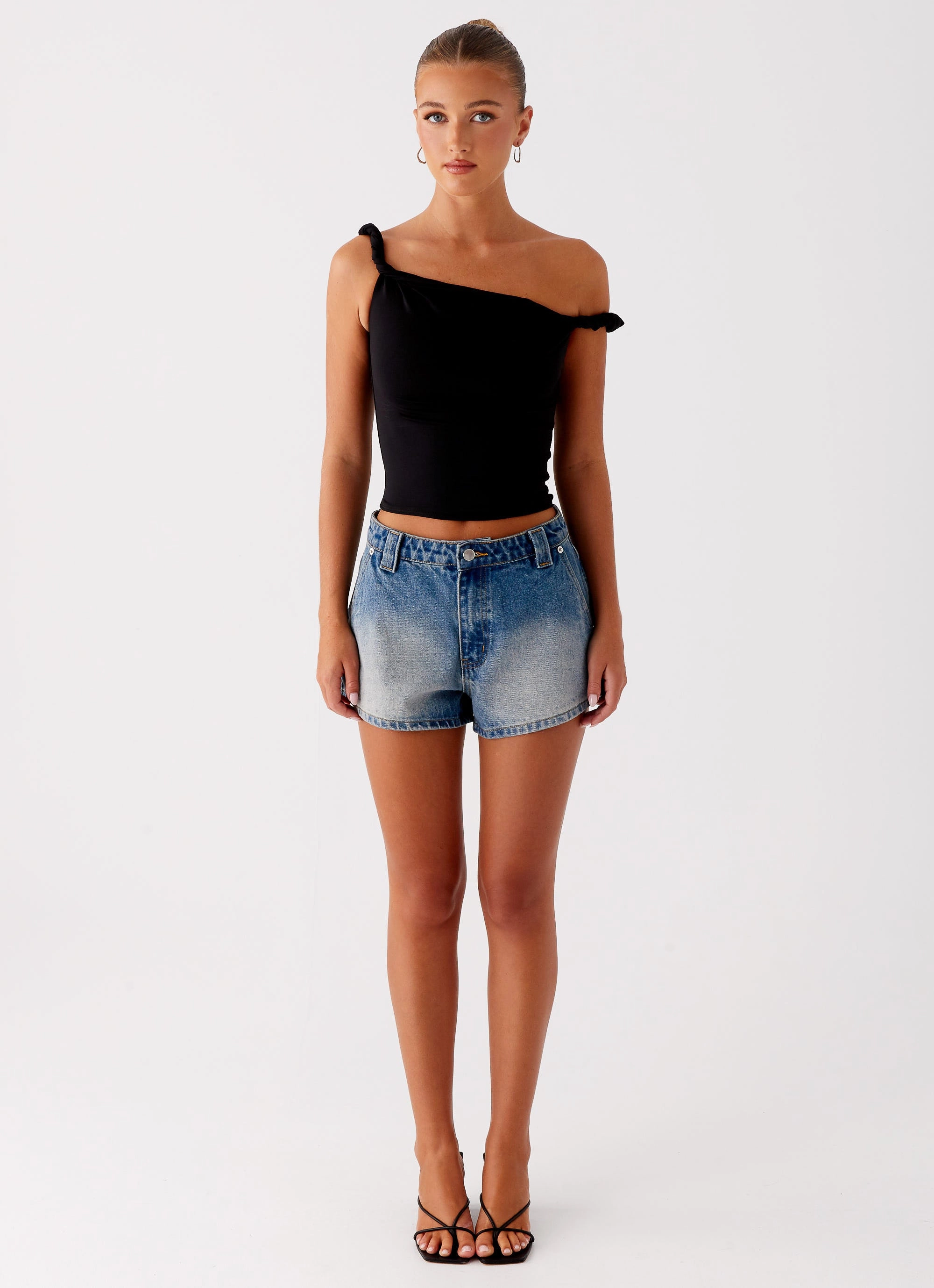 Comfortable Movement Basic Utility Frida Denim Shorts - Vintage Wash Blue