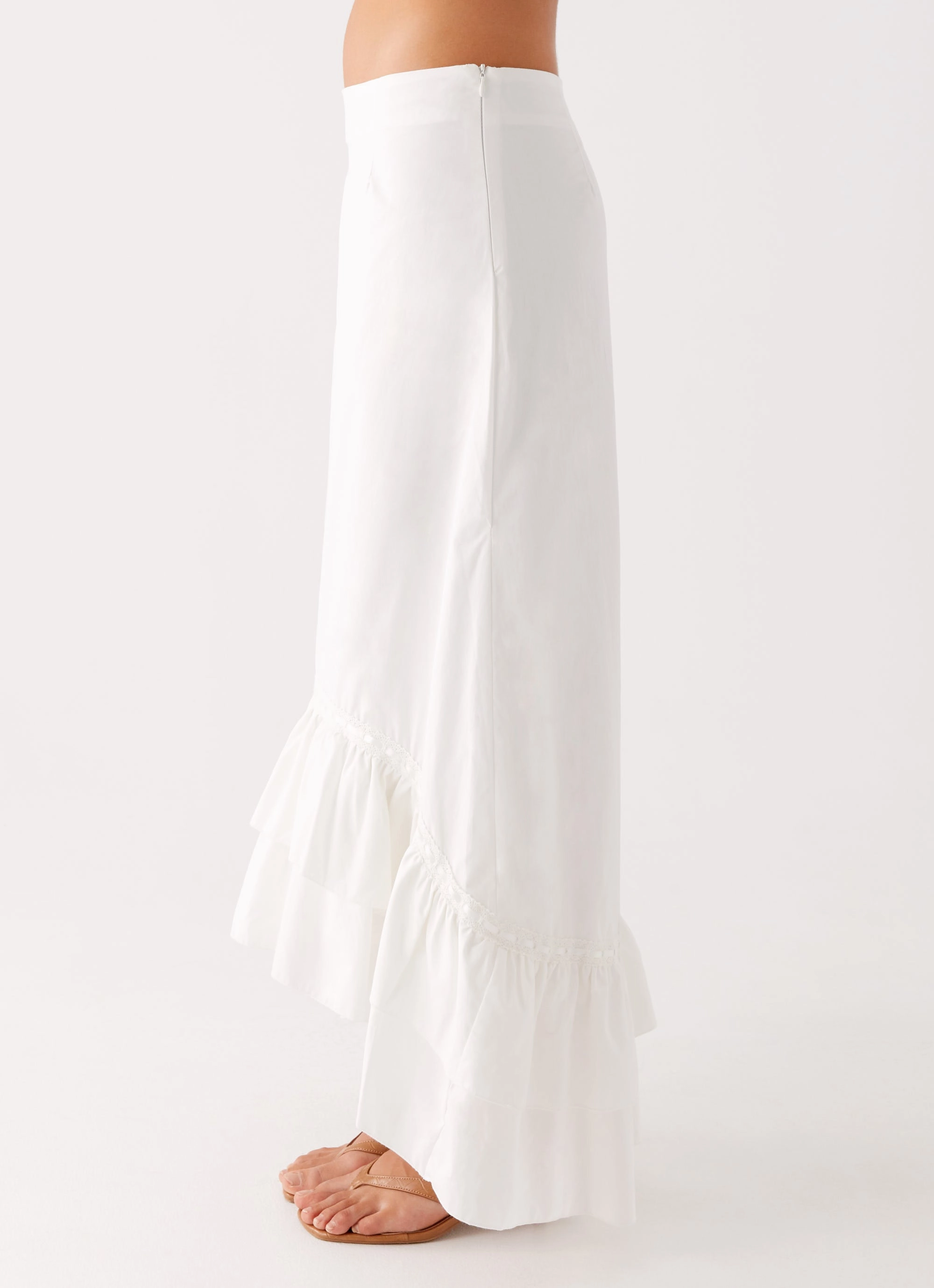Elegant Texture Push Button Closure Alessandra Maxi Skirt - White