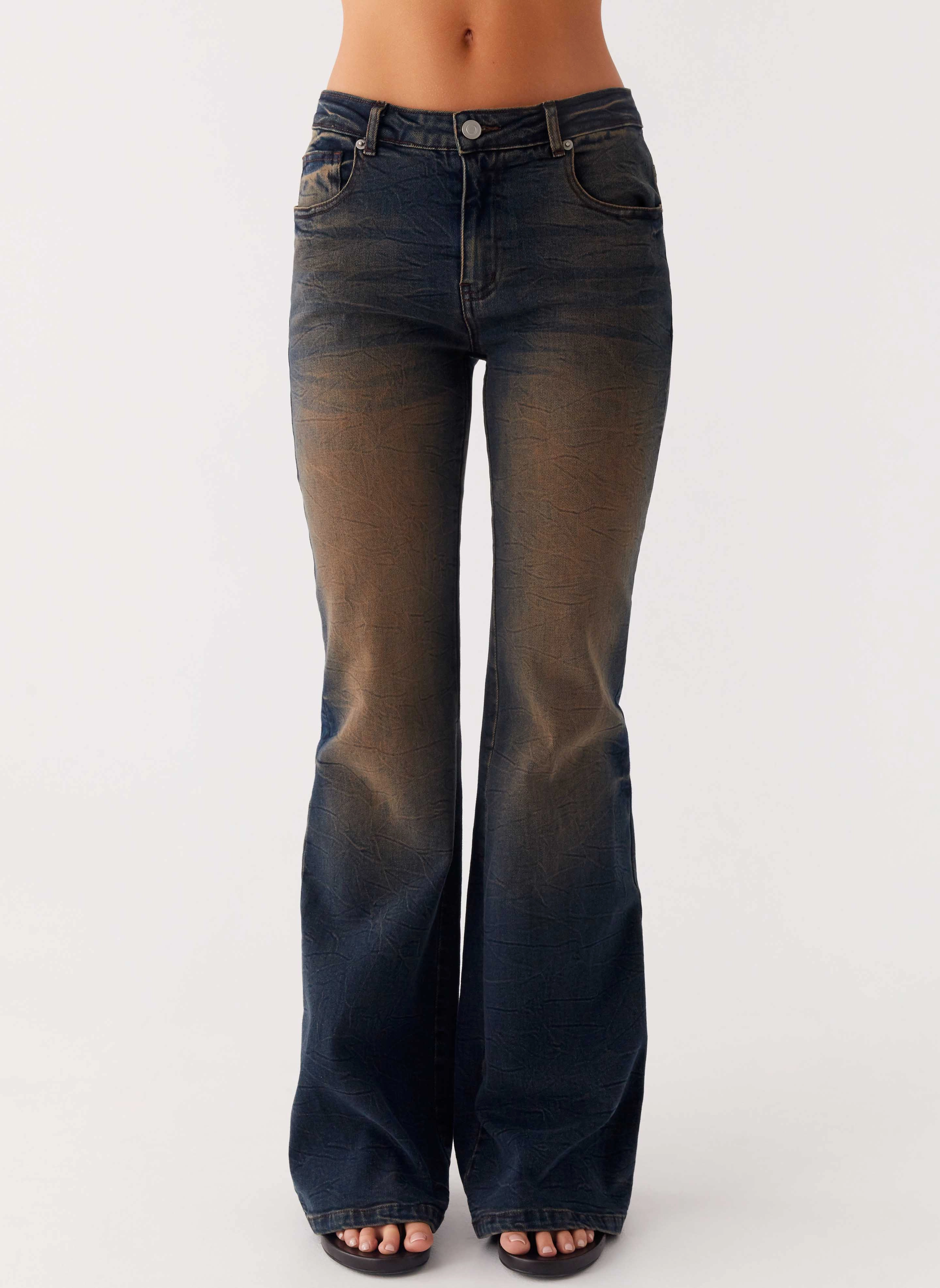 Oregon Flared Jeans - Dirty Black Wash Soft Structure Anti Cling Finish