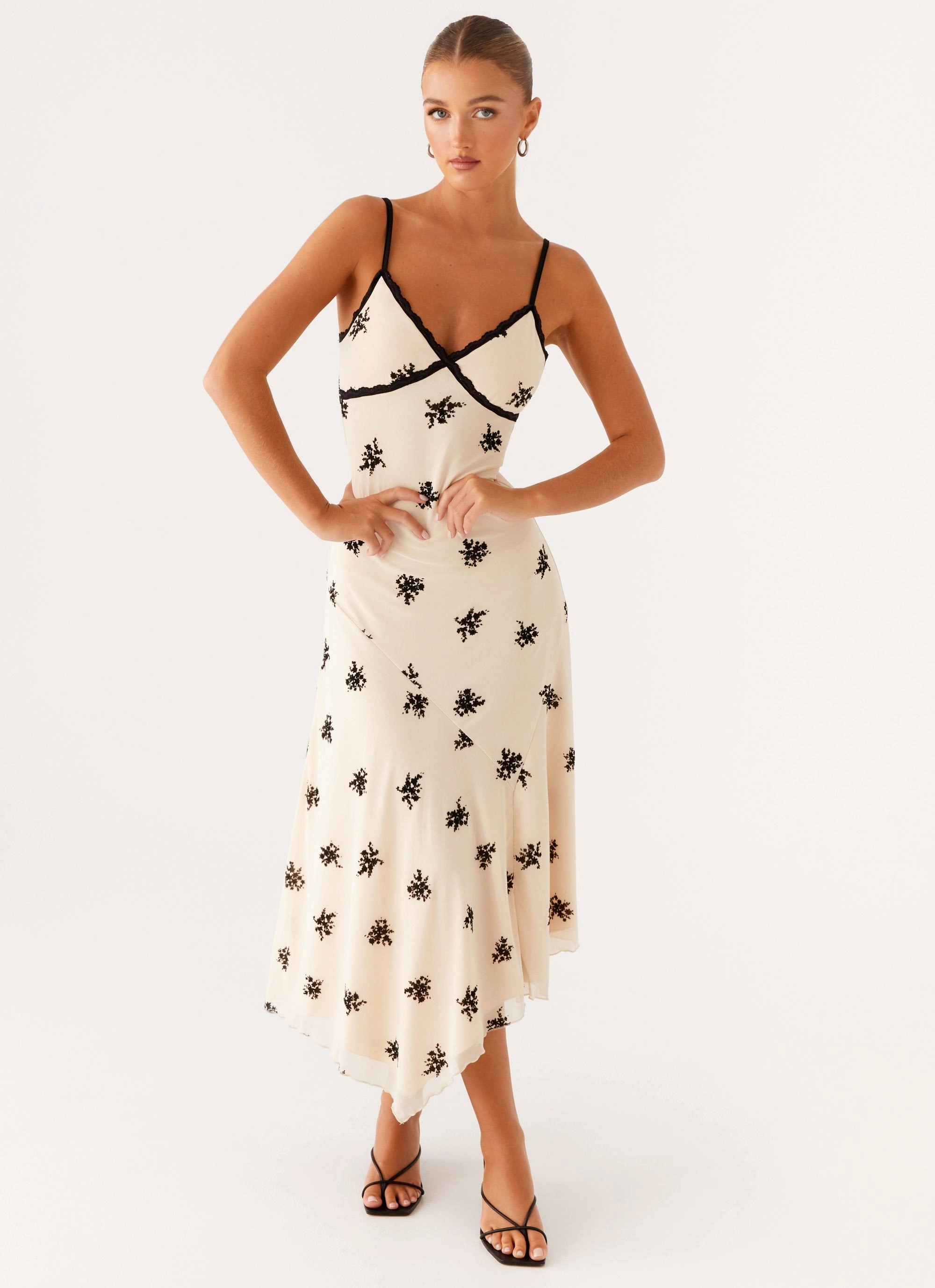 Cocktail Ready Amelia Midi Dress - Nude