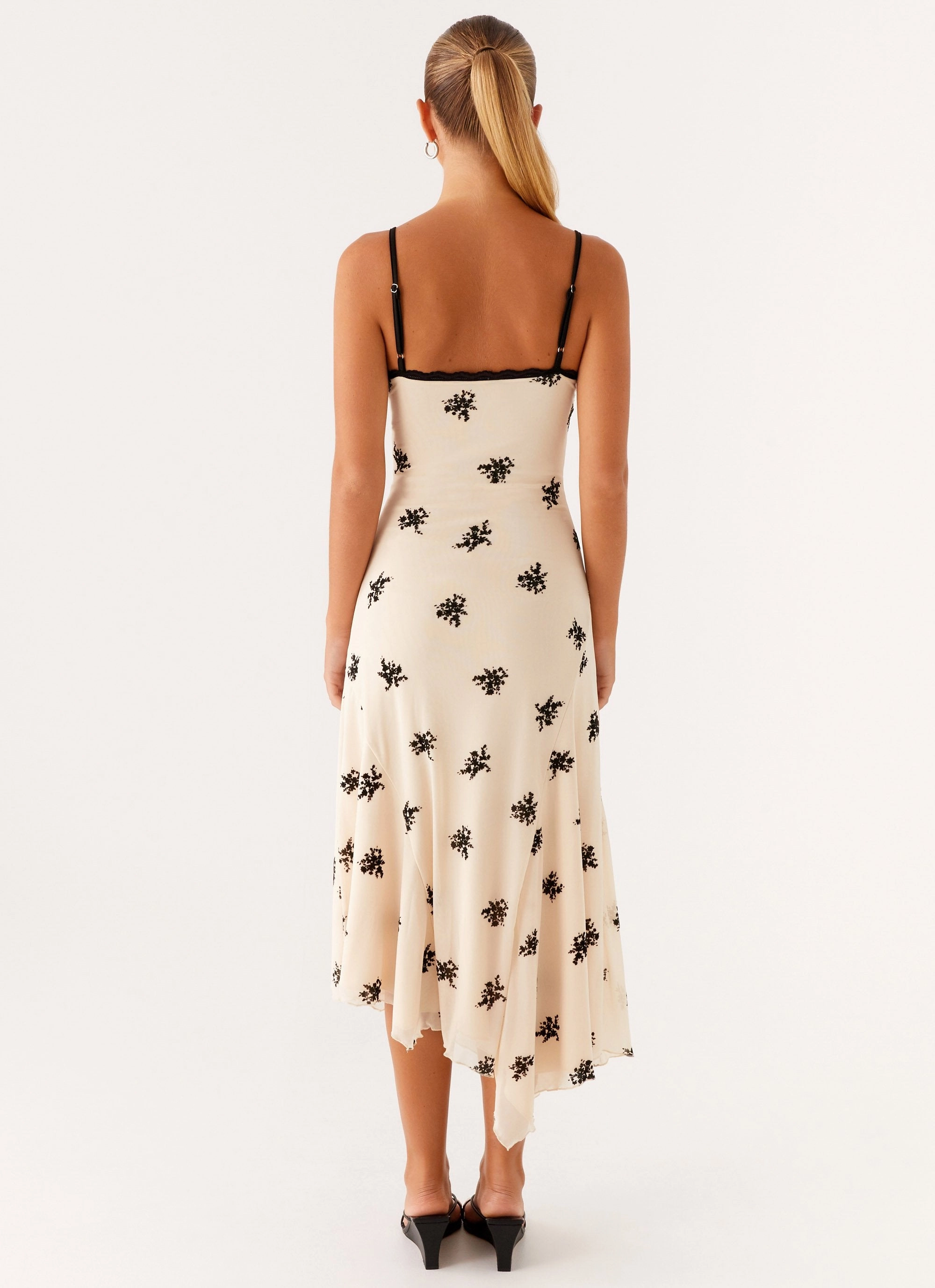 Fit Vibe Amelia Midi Dress - Nude