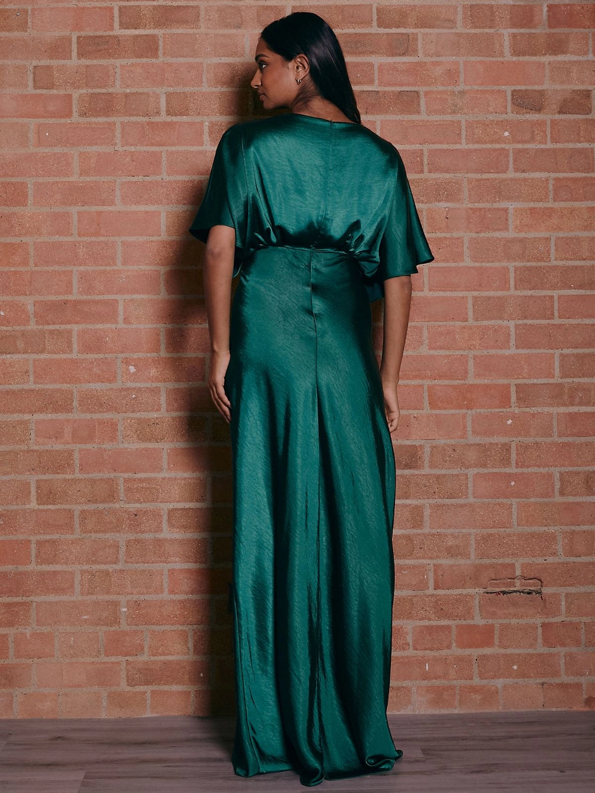 Feminine off-the-shoulder gown Angel Sleeve Maxi Satin Dress / Emerald Green
