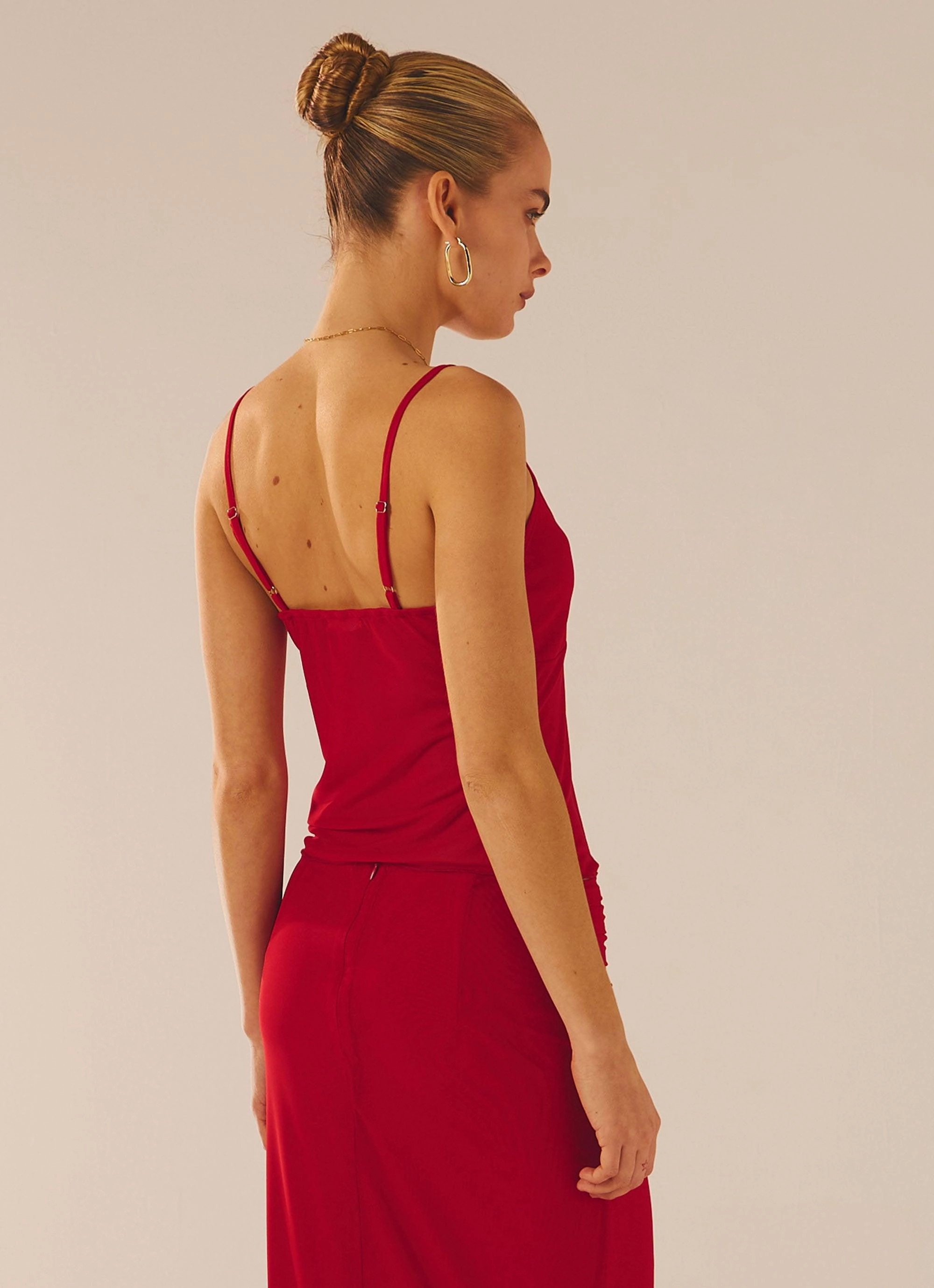 MinimalistStyle Light material Bittersweet Mesh Cami Top - Red Rose