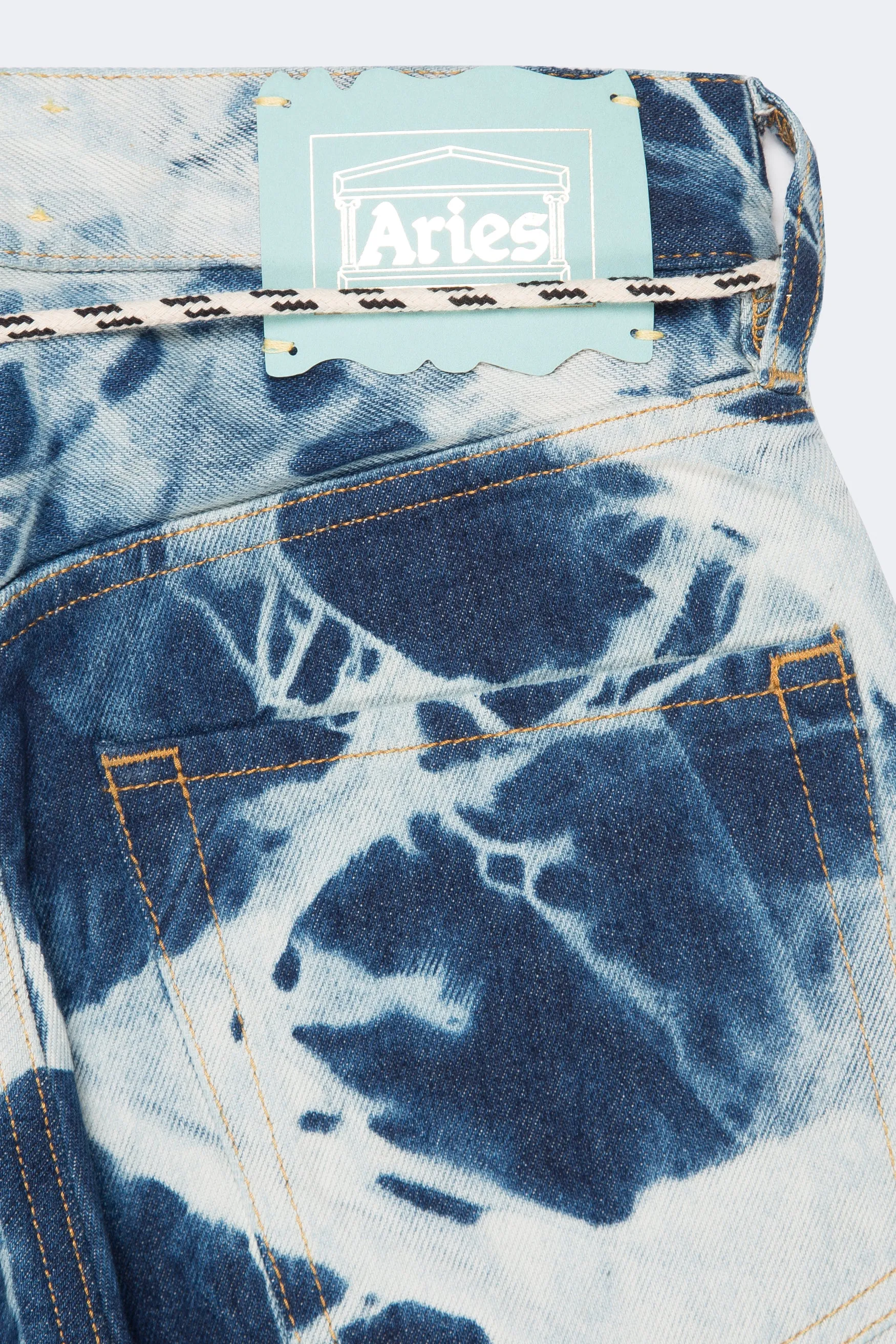Argyle Bleached Lilly Jeans
