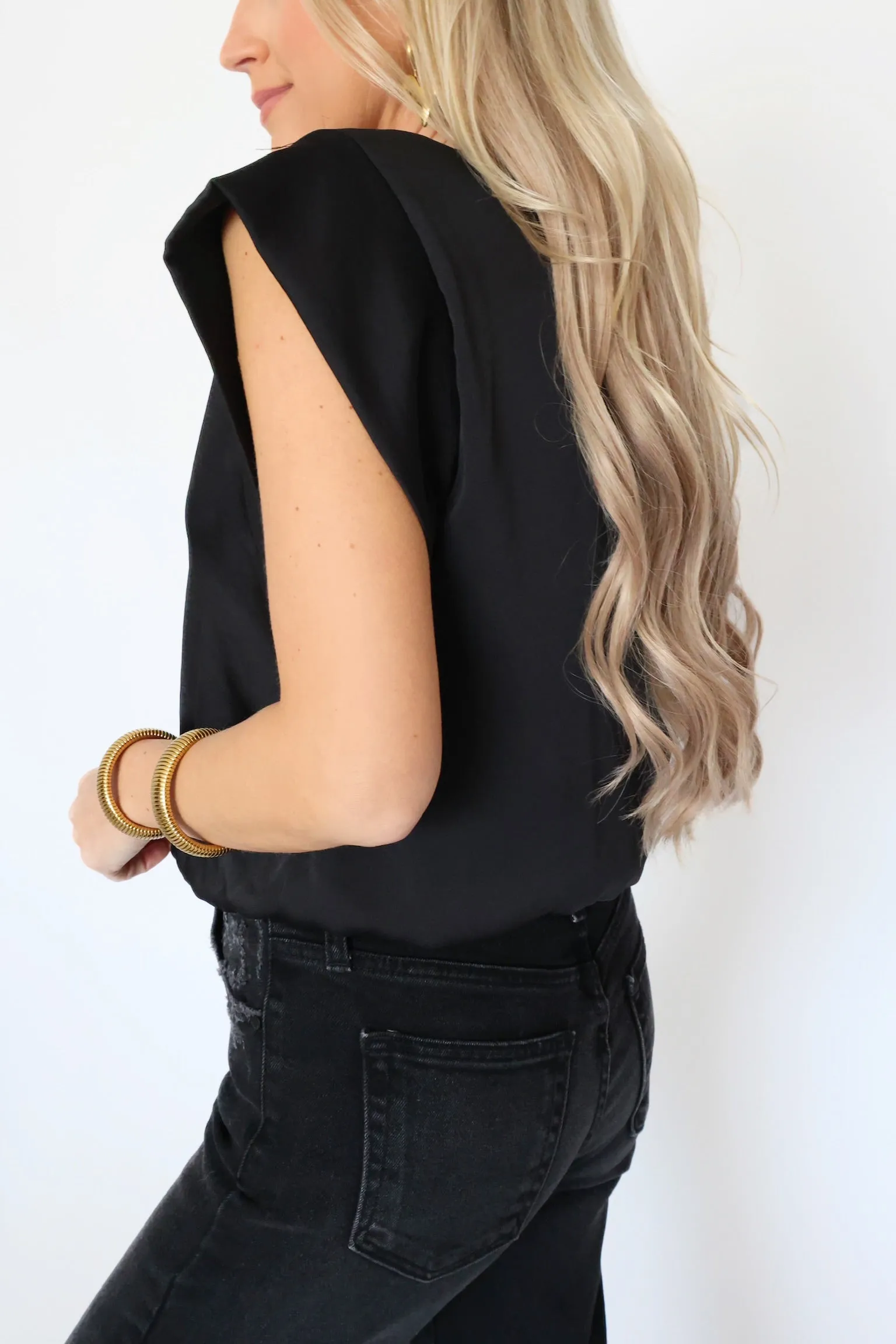 Ariana Blouse/Black-(FINAL SALE) Thermoregulating Fabric Adjustable Cuff System