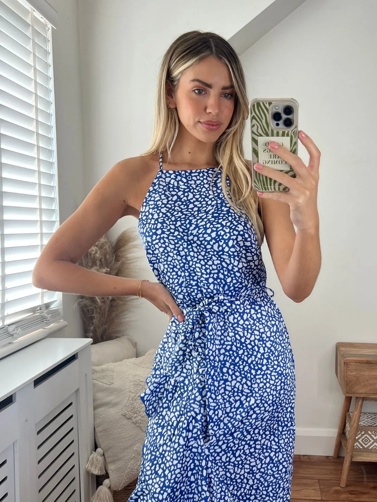 Feminine Line Moment Soft Ariana Halter Frill Dress / Blue Pebble