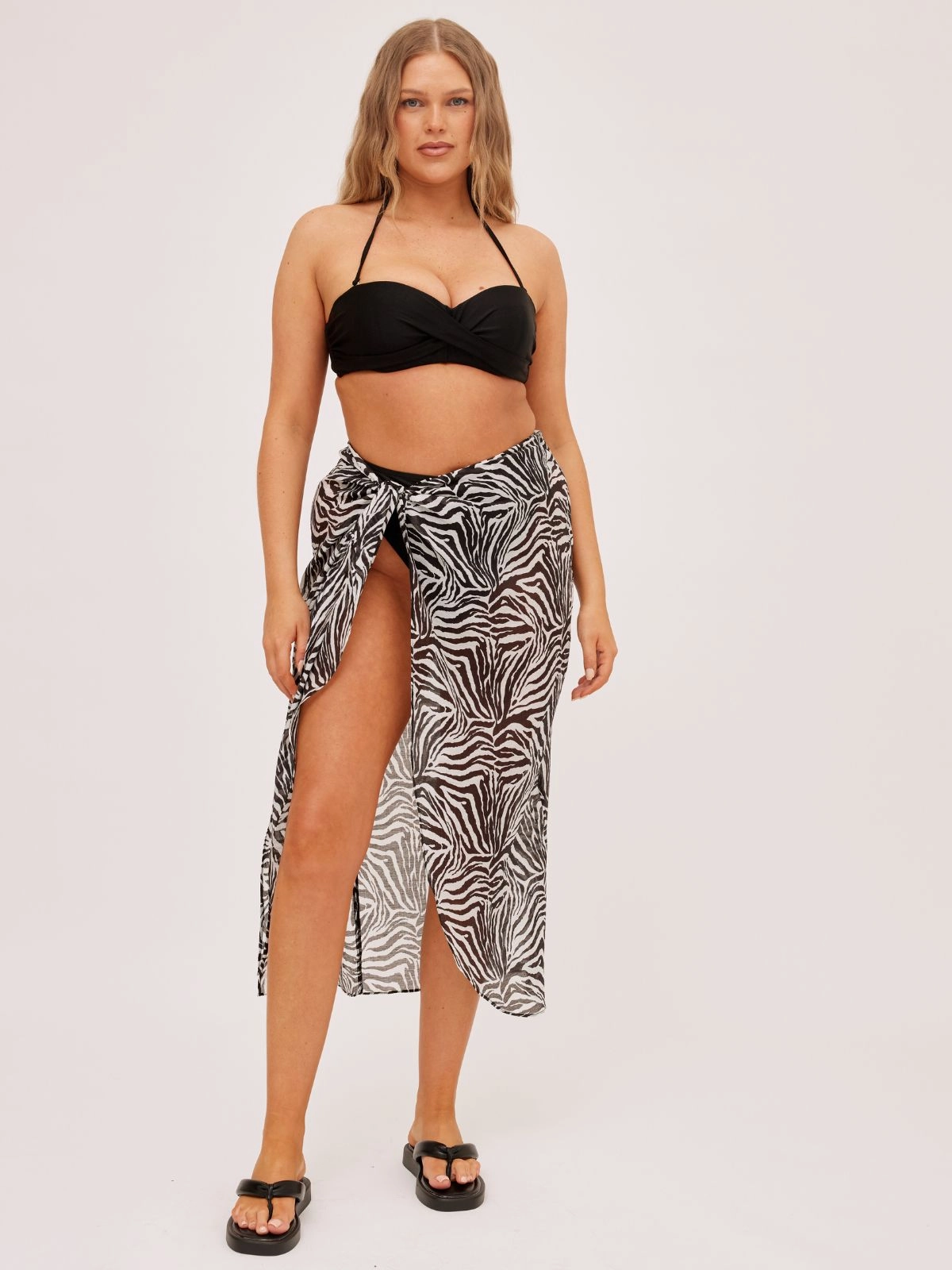Aurelia Sheer Beach Sarong / Zebra Daily Essential Outfit Diary