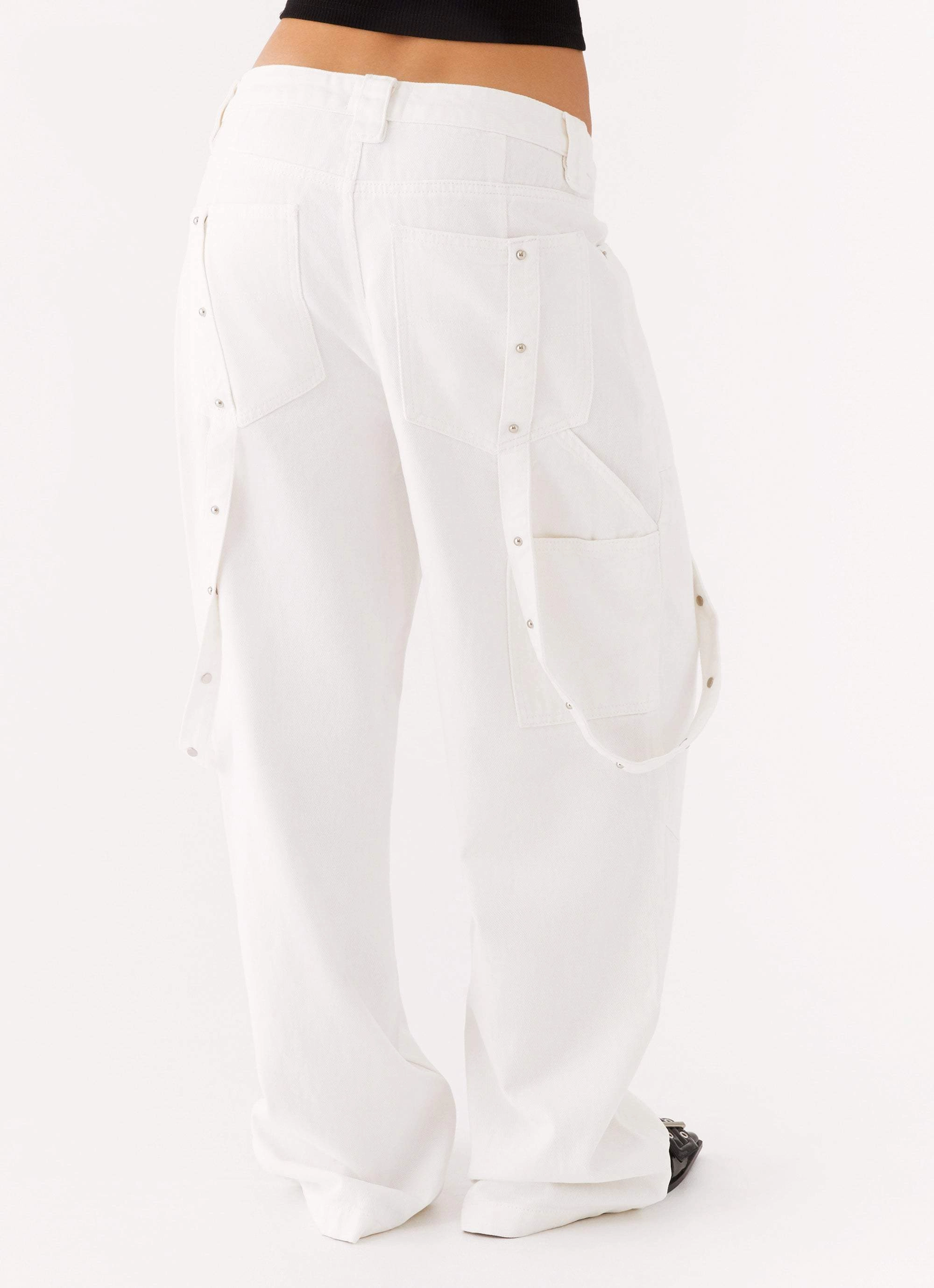 NonBindingWaistline Bootcut shape Avril Cargo Denim Pants - White