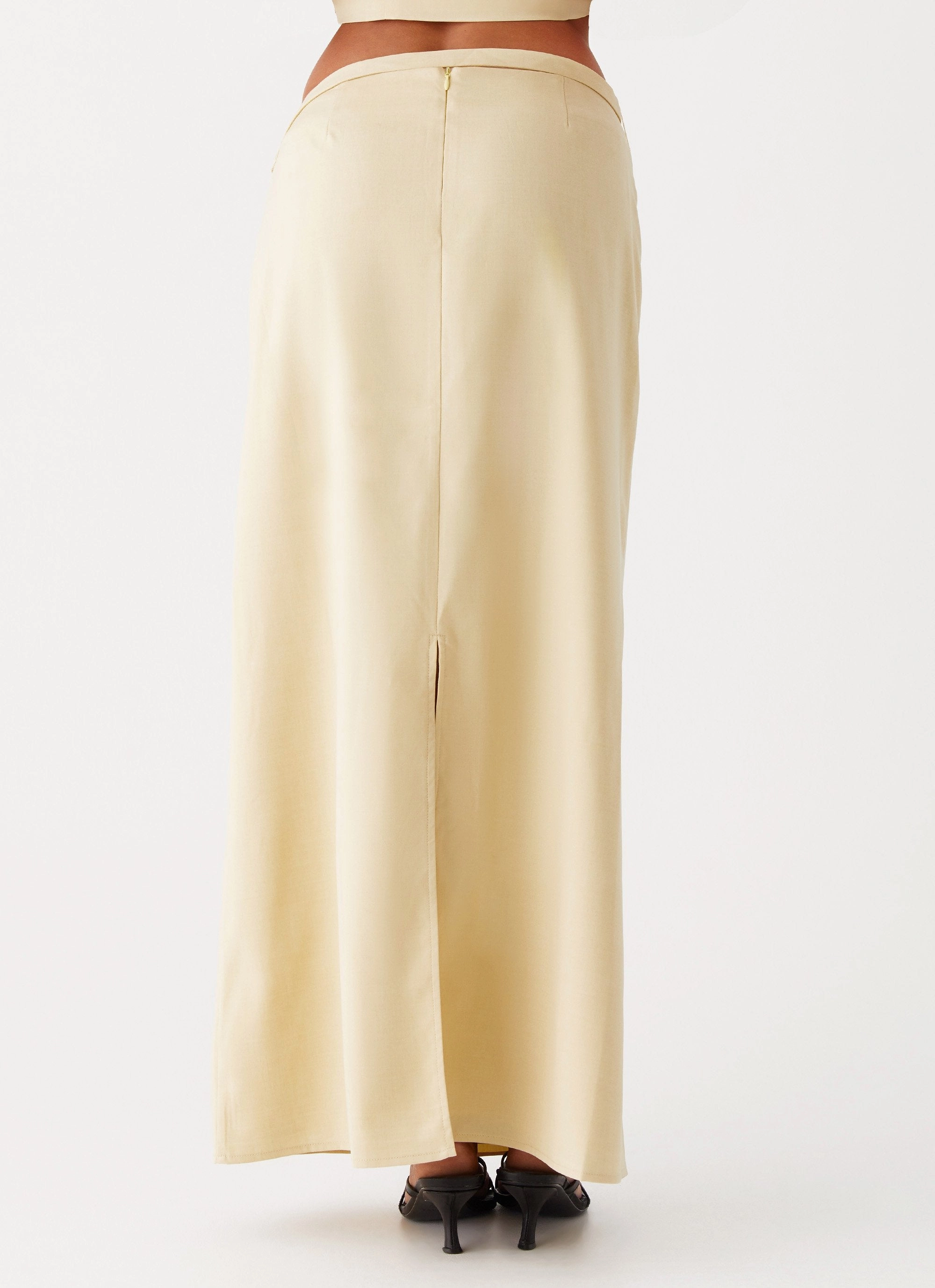 Azura Maxi Skirt - Yellow Simple Fashion Mood Outfitboard