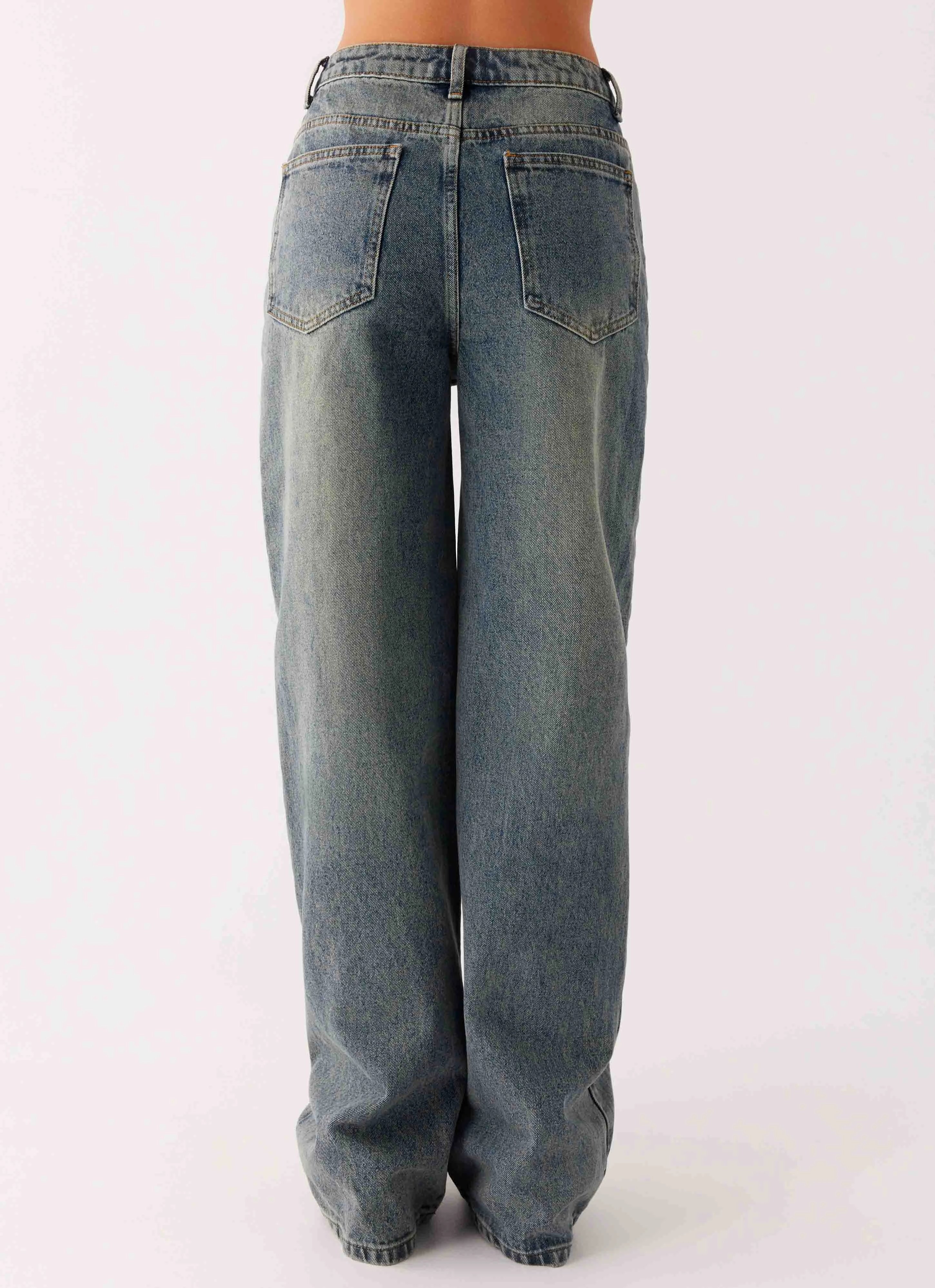 Breath Fit StretchMaterial Back Again Straight Leg Denim Jeans - Dirty Wash