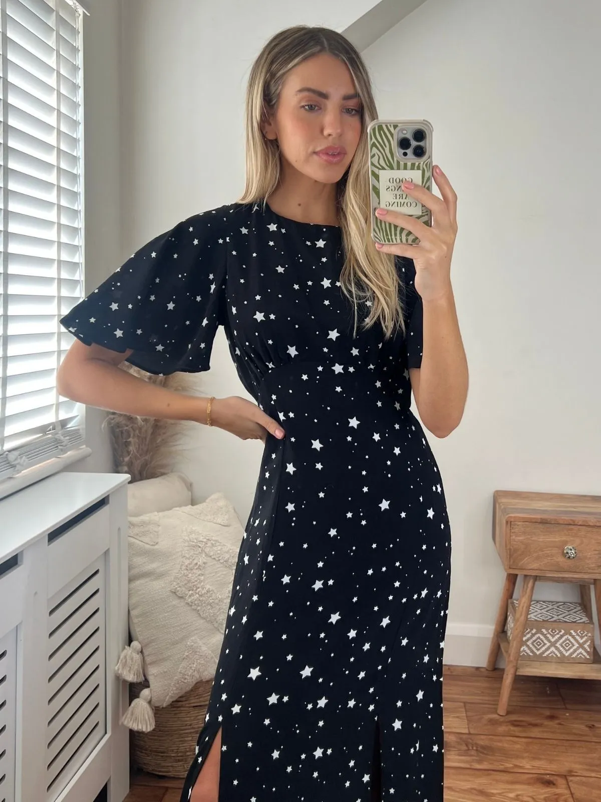Bailey Angel Sleeve Midi Dress / Star Print Vintage feel