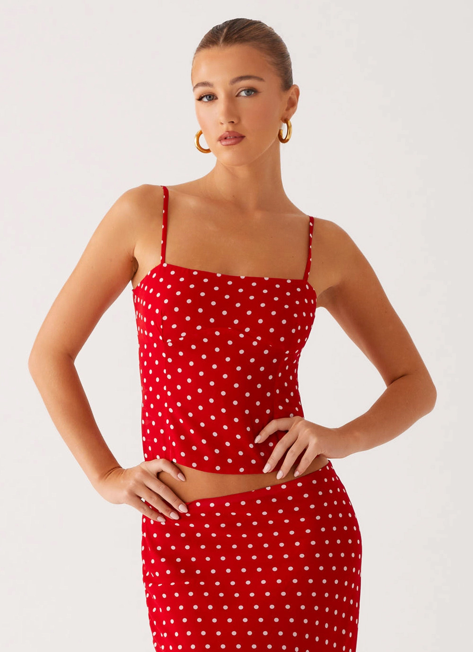 Hidden Zipper Closure MultiPocket Bendita Top - Red Polka Dot