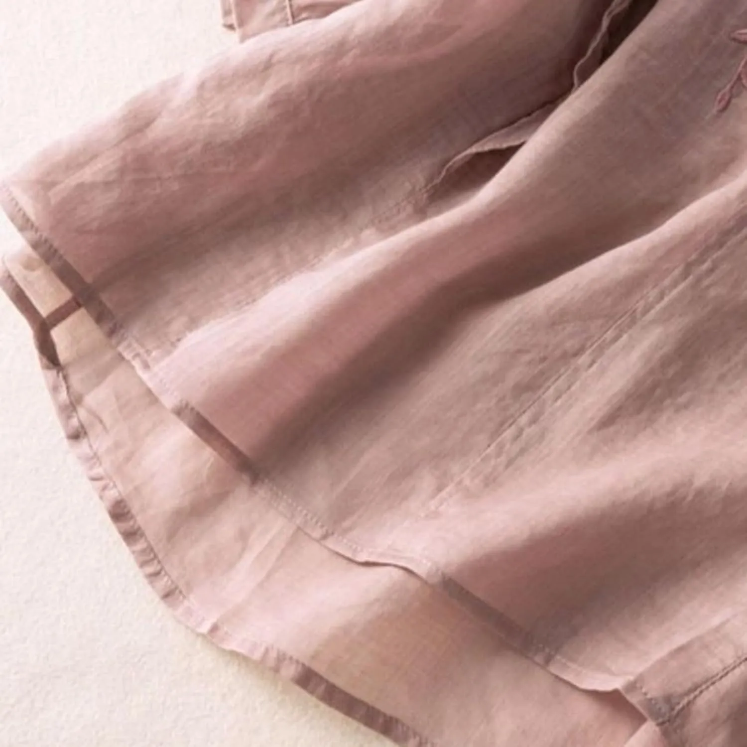 Boho Linen Shirts for Women 2025 Crew Neck Floral Retro Casual Short Sleeved Tee Shirts Loose Boho Comfy Blouses