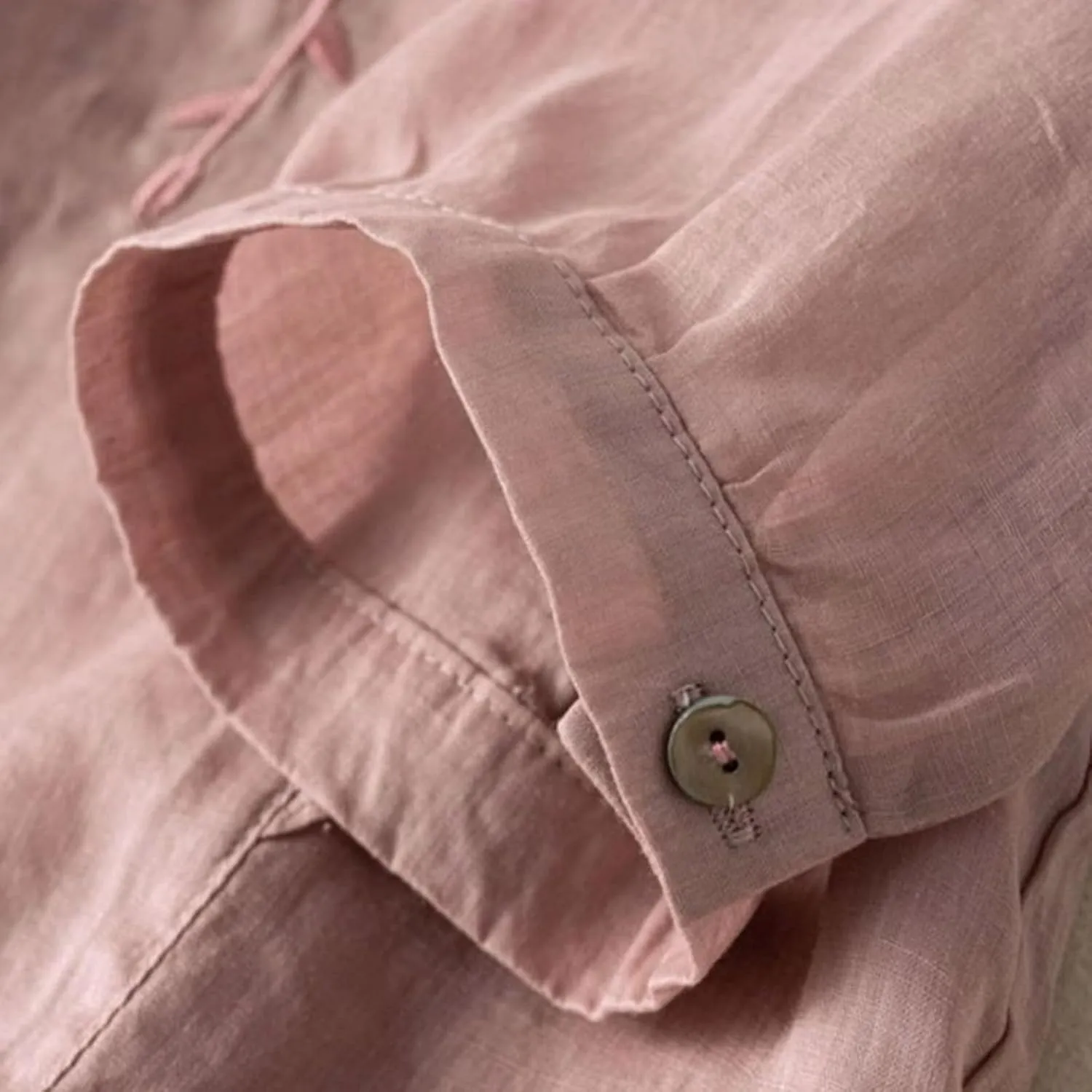 Boho Linen Shirts for Women 2025 Crew Neck Floral Retro Casual Short Sleeved Tee Shirts Loose Boho Comfy Blouses
