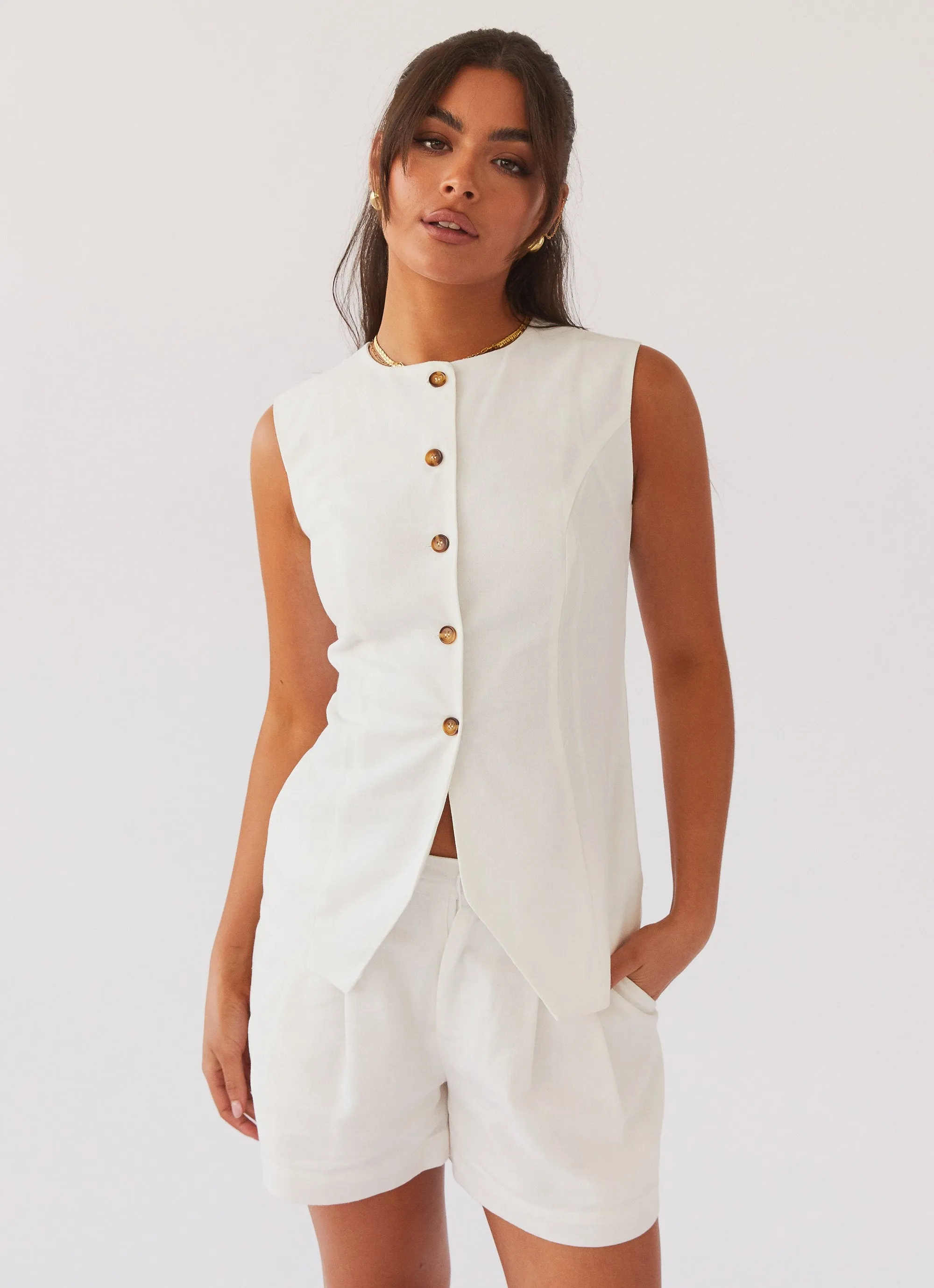 Moisture Wicking Fabric Born For Bordeaux Linen Shorts - White