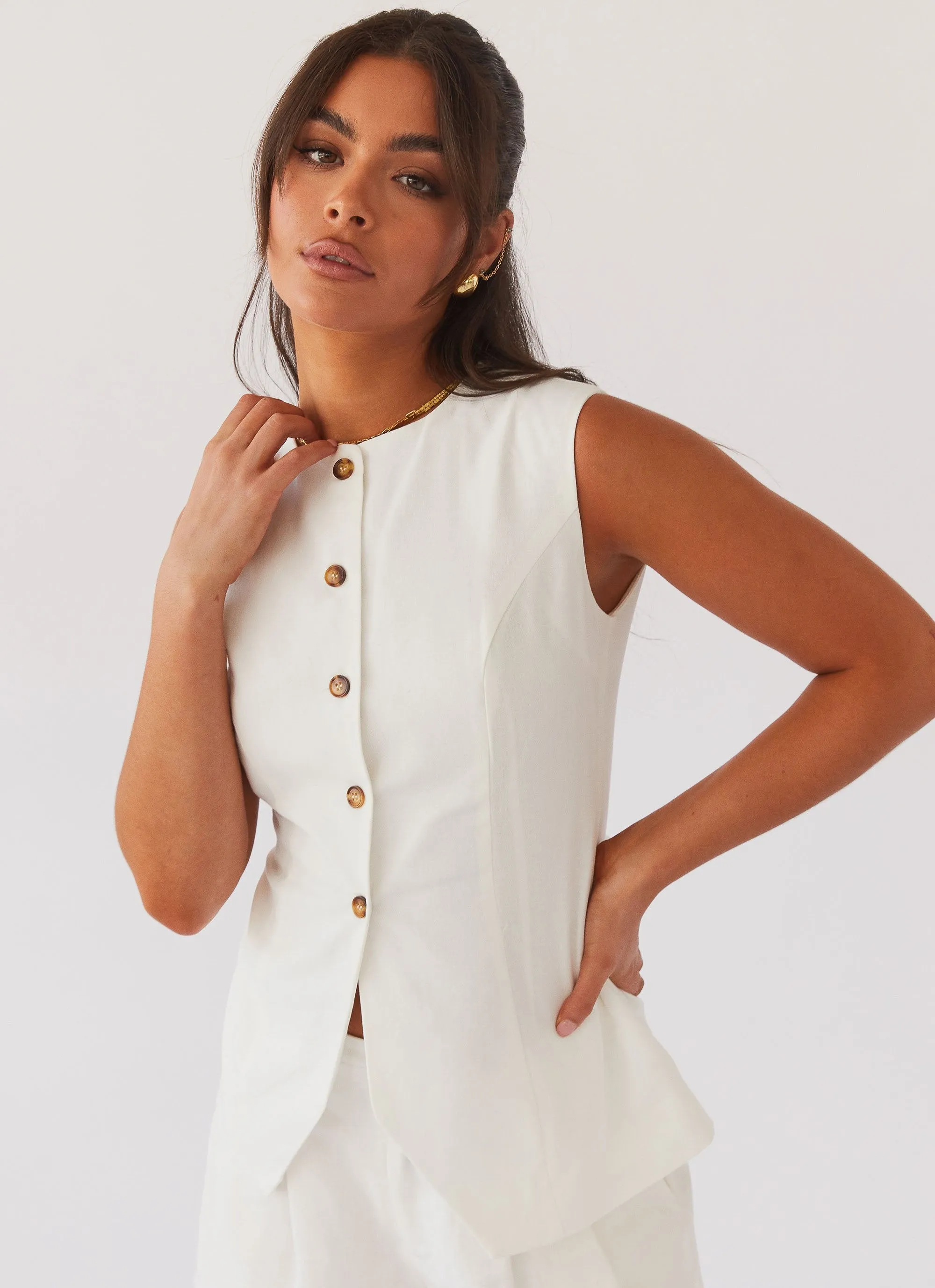 Born For Bordeaux Linen Vest - White Simple Dress Mesh Lining