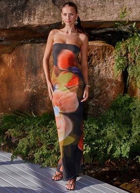 Sleek Design Jorja Maxi Dress - Moody Floral