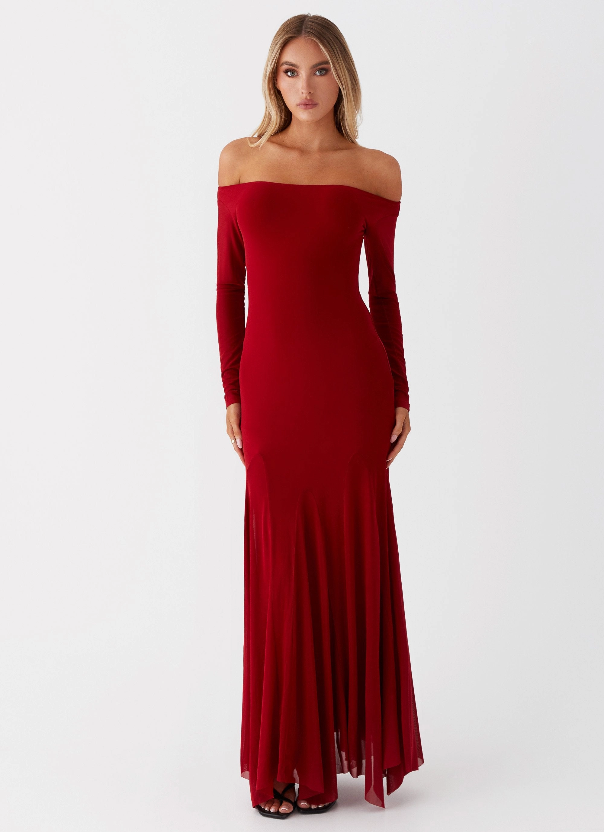 Luxury-Fabric Texture Blend Maribel Maxi Dress - Red