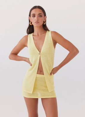 Unstructured Fit Low Impact Manufacturing Capri Glow Knit Top - Canary