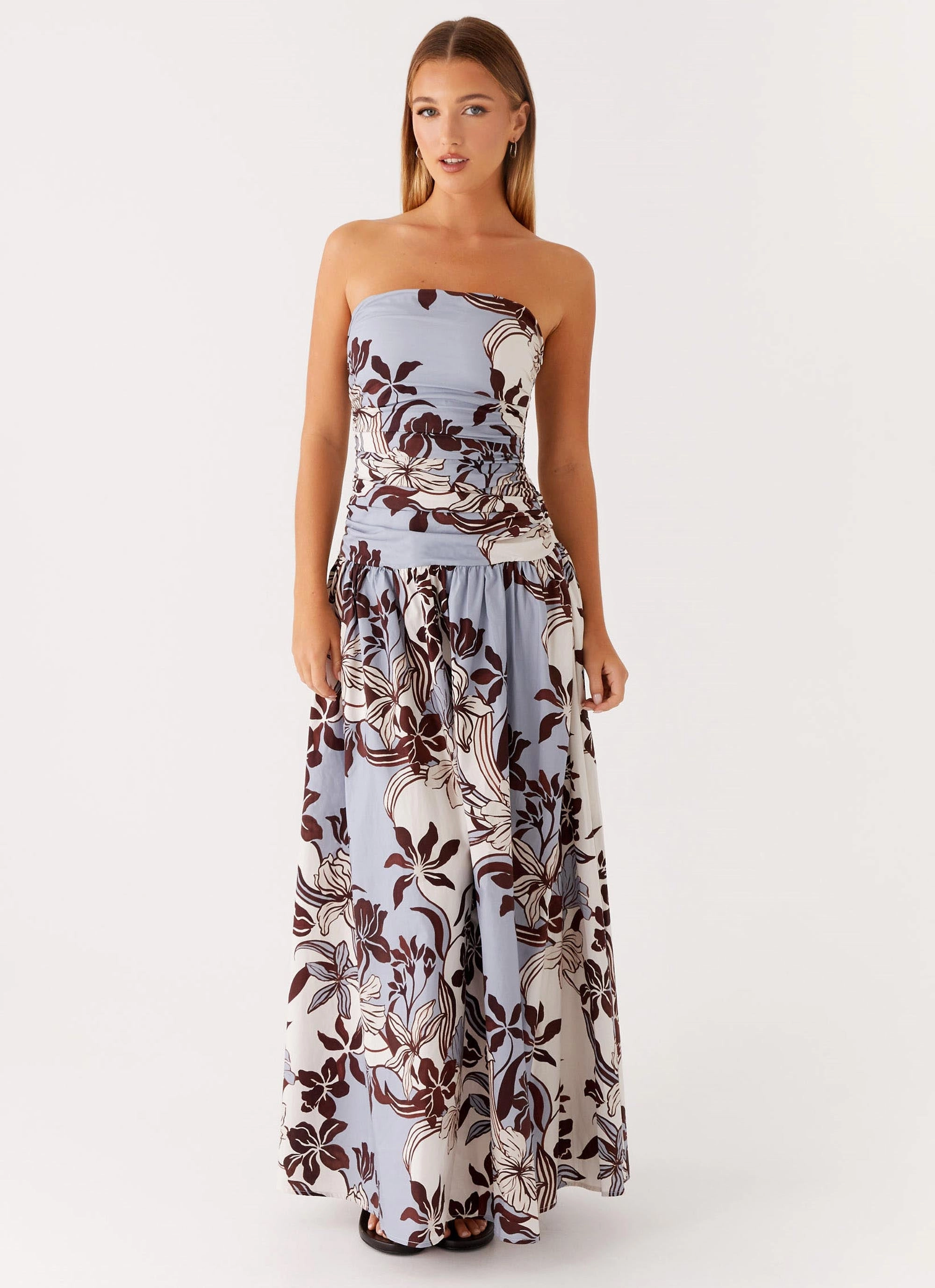 Chic and Cozy Carmel Maxi Dress - Bluewood Blossom