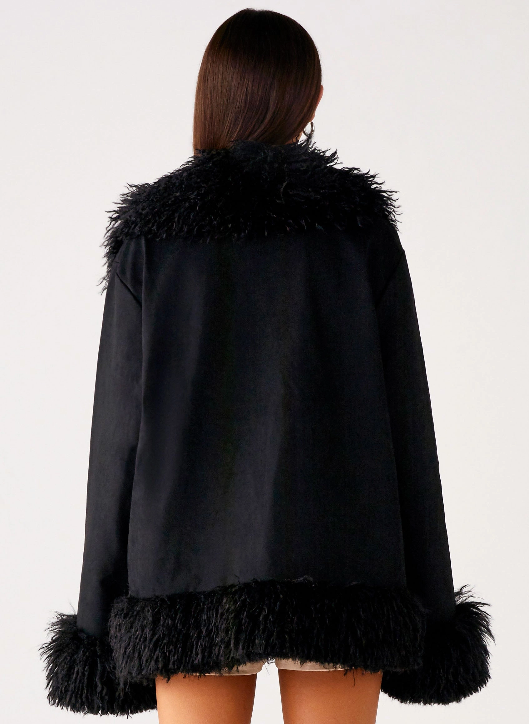 Ergonomic Sleeve Shaping Carmelita Fur Trim Jacket - Black