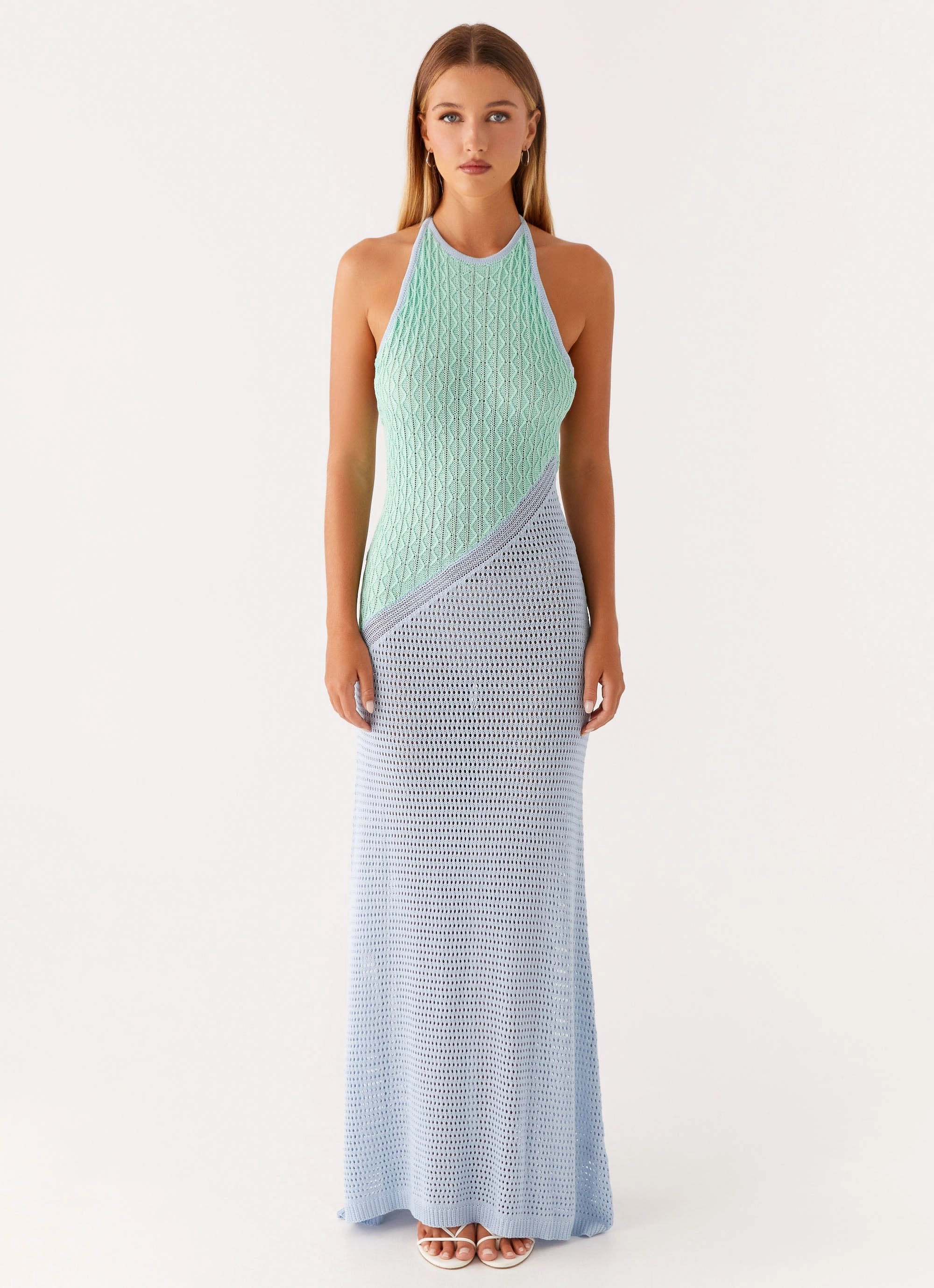 V-Neck Laser Cut Edge Detail Caspa Crochet Maxi Dress - Multi