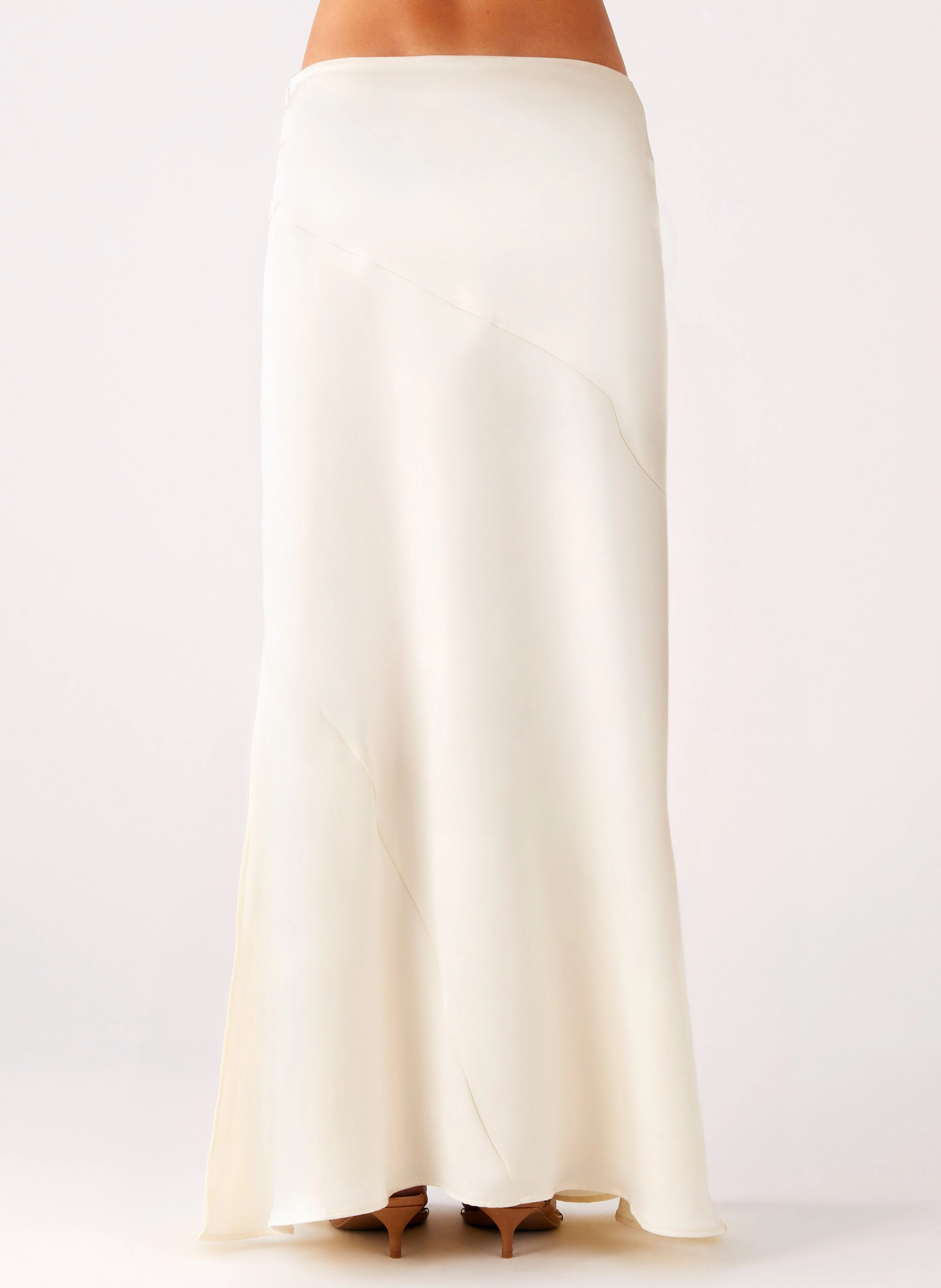 Chandra Maxi Skirt - Ivory Essential Look Sporty Stretch Fit