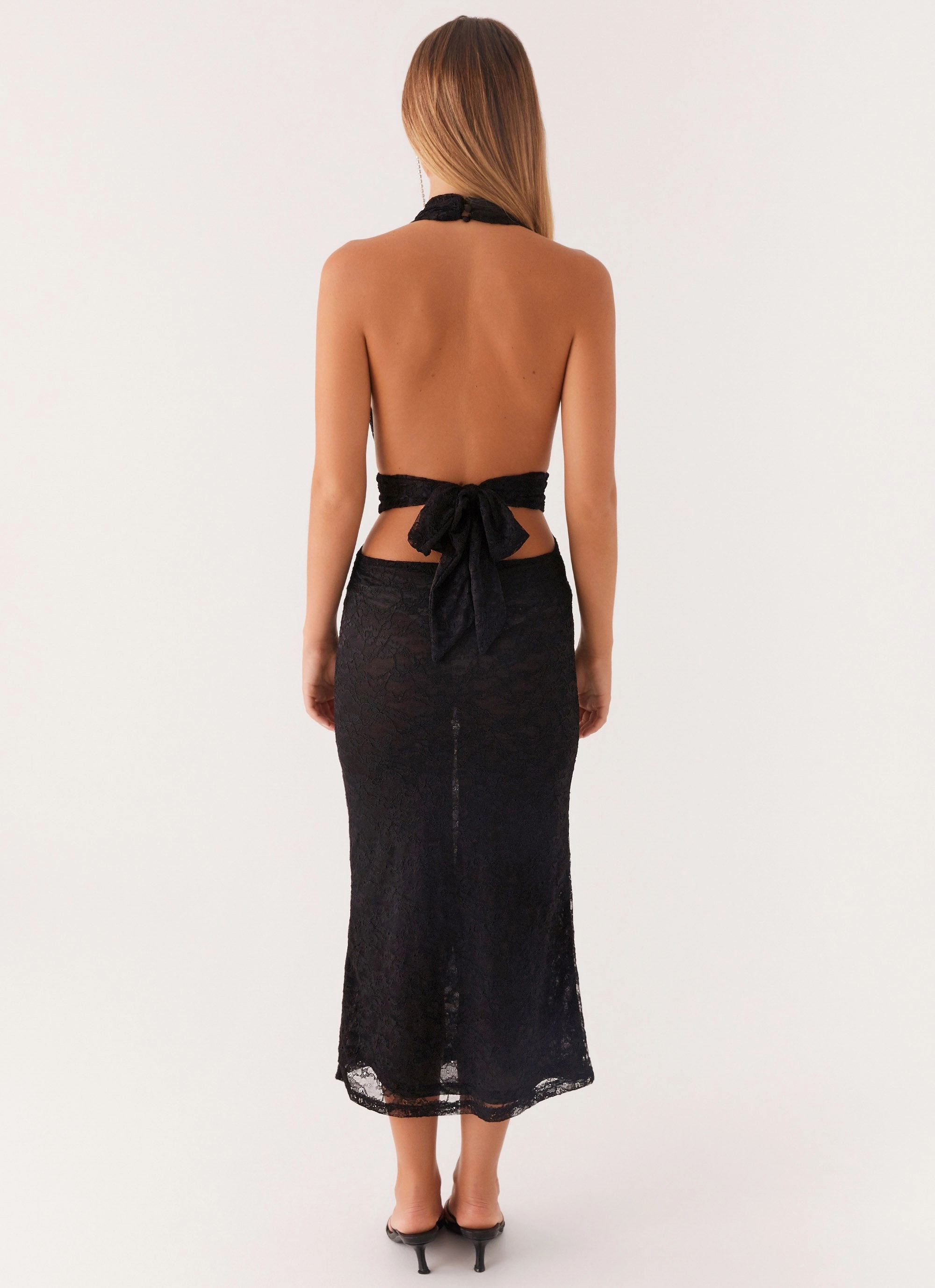 Charismatic Lace Midi Dress - Black Trendy Comfort