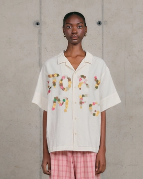 Sophisticated Comfort Piped-Edge Greetings Shirt SS - Petal Appliqu??