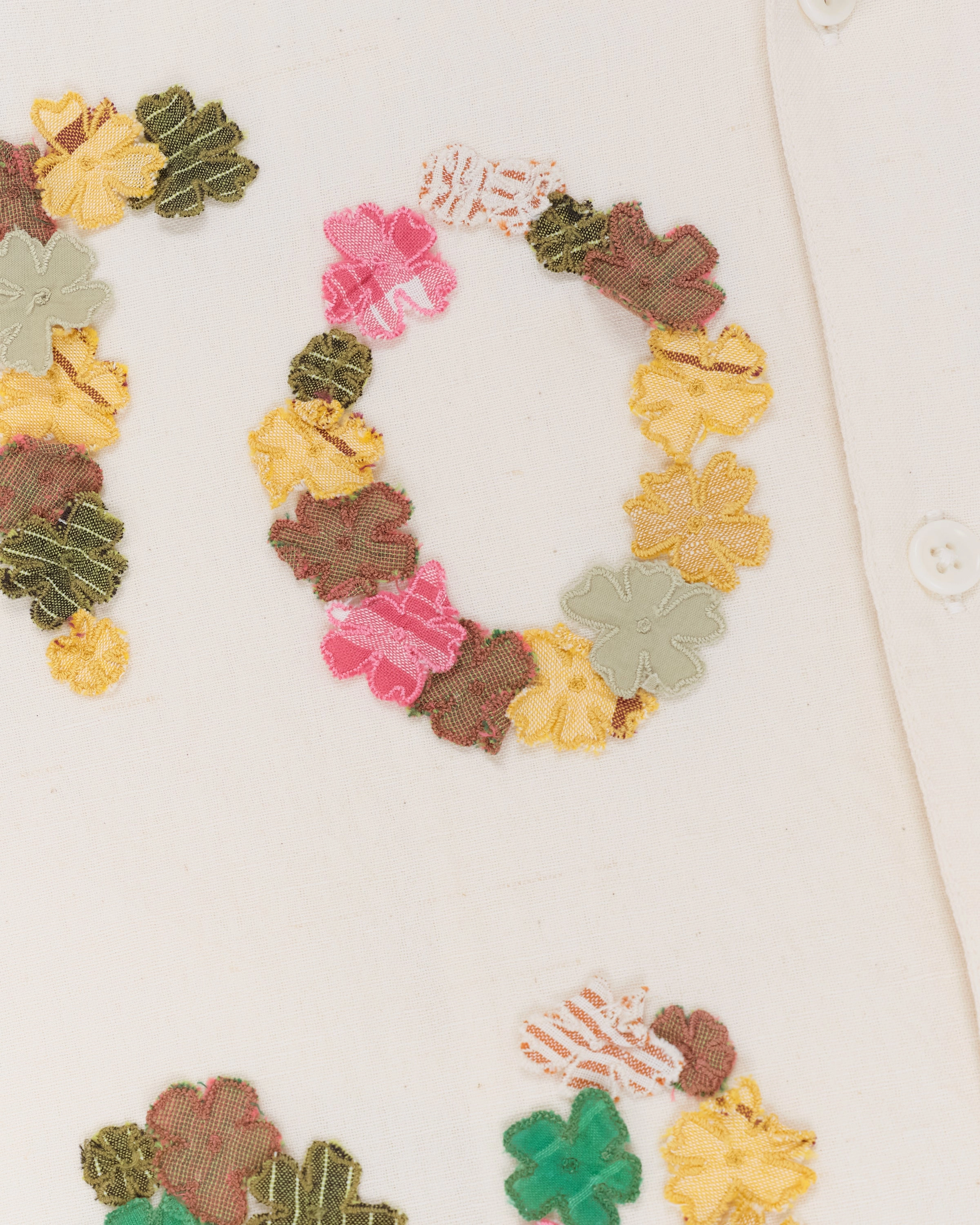 Greetings Shirt SS - Petal Appliqu?? Everyday Use Anytime Fit