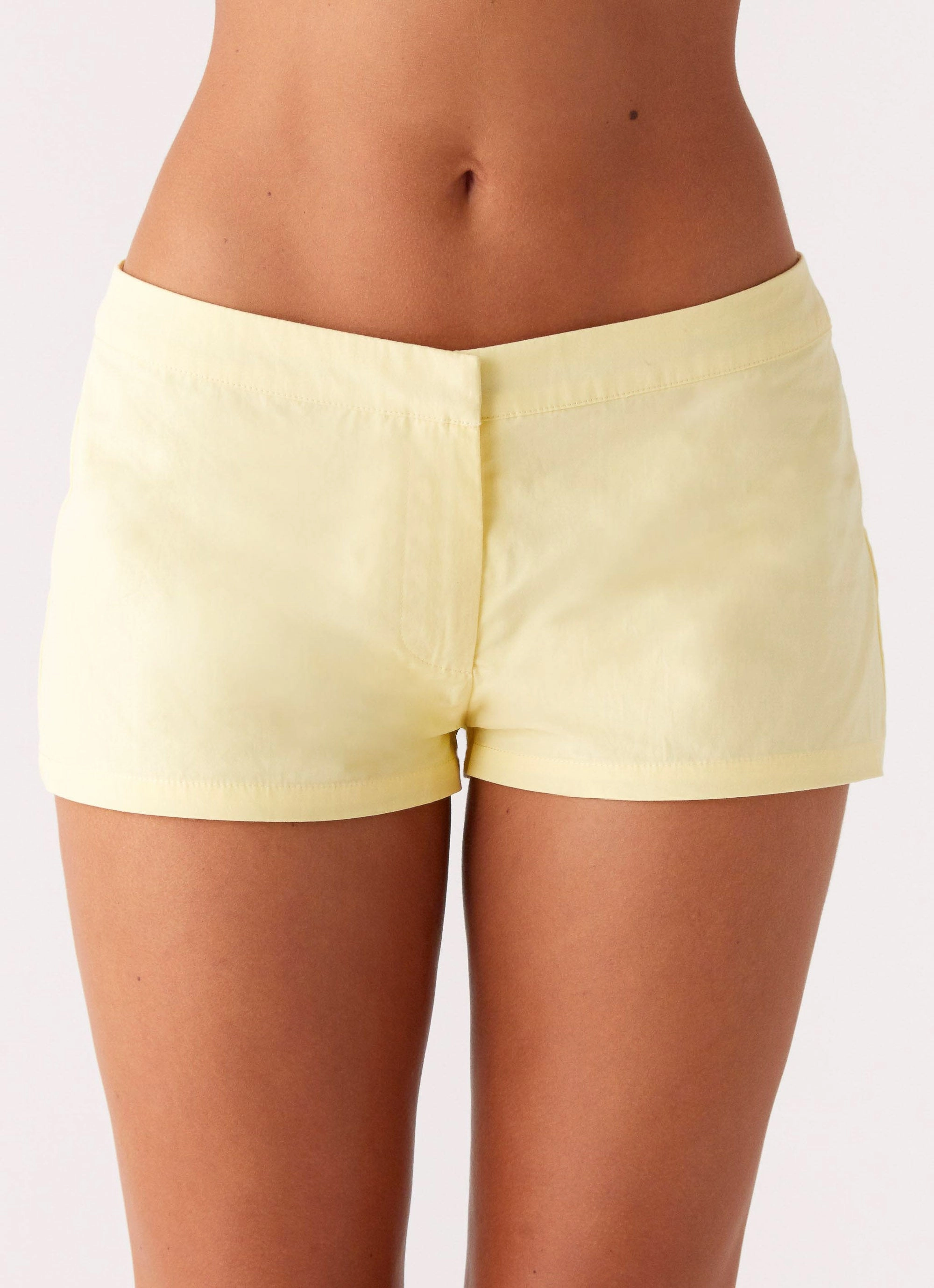 Cozy Movement Coastline Mini Shorts - Yellow