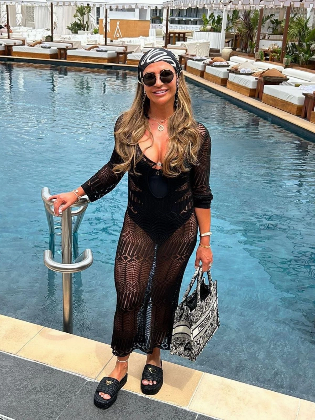 Casual Must-Have Flexible Comfort Coco Long sleeve Crochet Midaxi Dress / Black