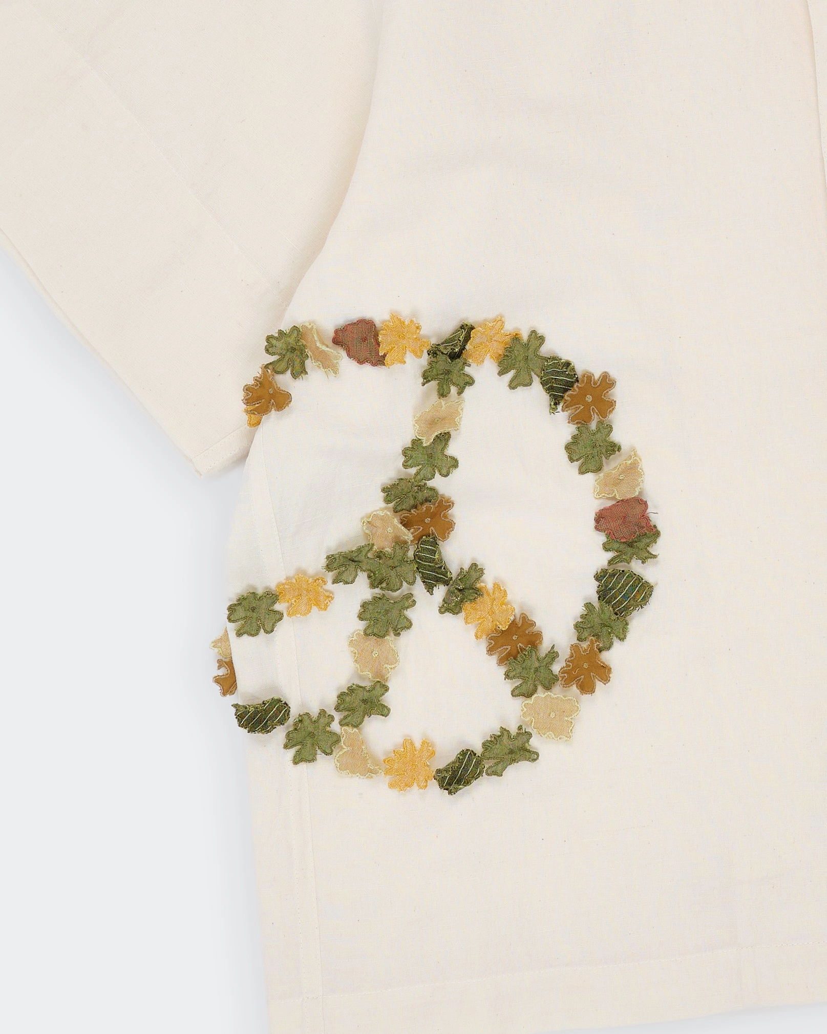 Smart Style Minimalist feel Greetings Shirt SS - Ecru Peace