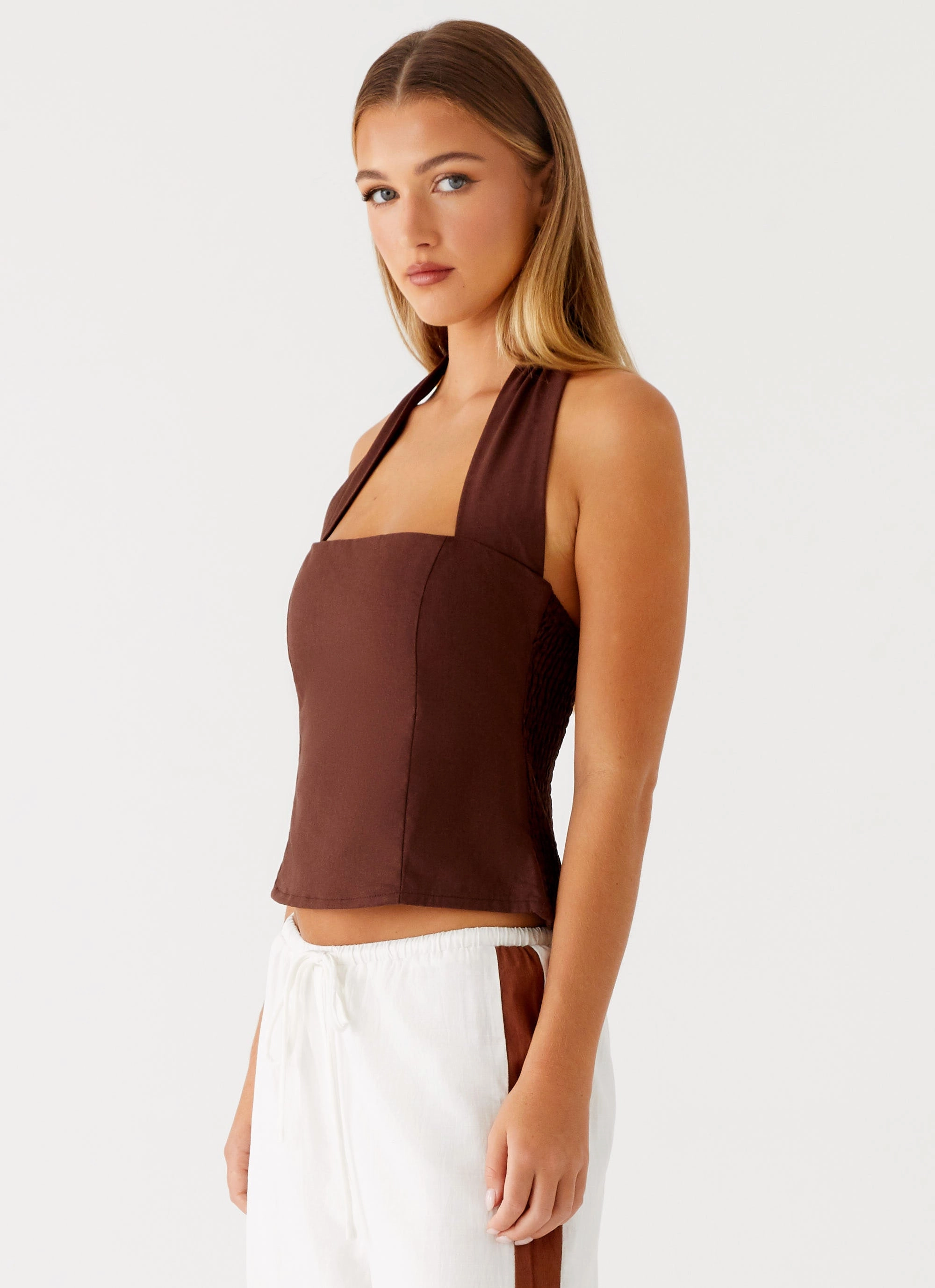 Moisture Control Technology Tailored Placket Sunflare Linen Halter Top - Chocolate