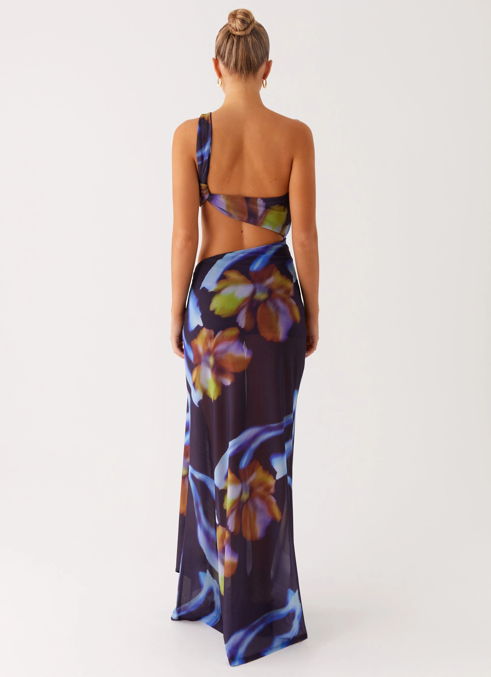 Relaxed and stylish Shine Finish Costa Rica Maxi Dress - Dark Floral