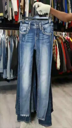 CR785 Miss Me Jeans 30 pieces
