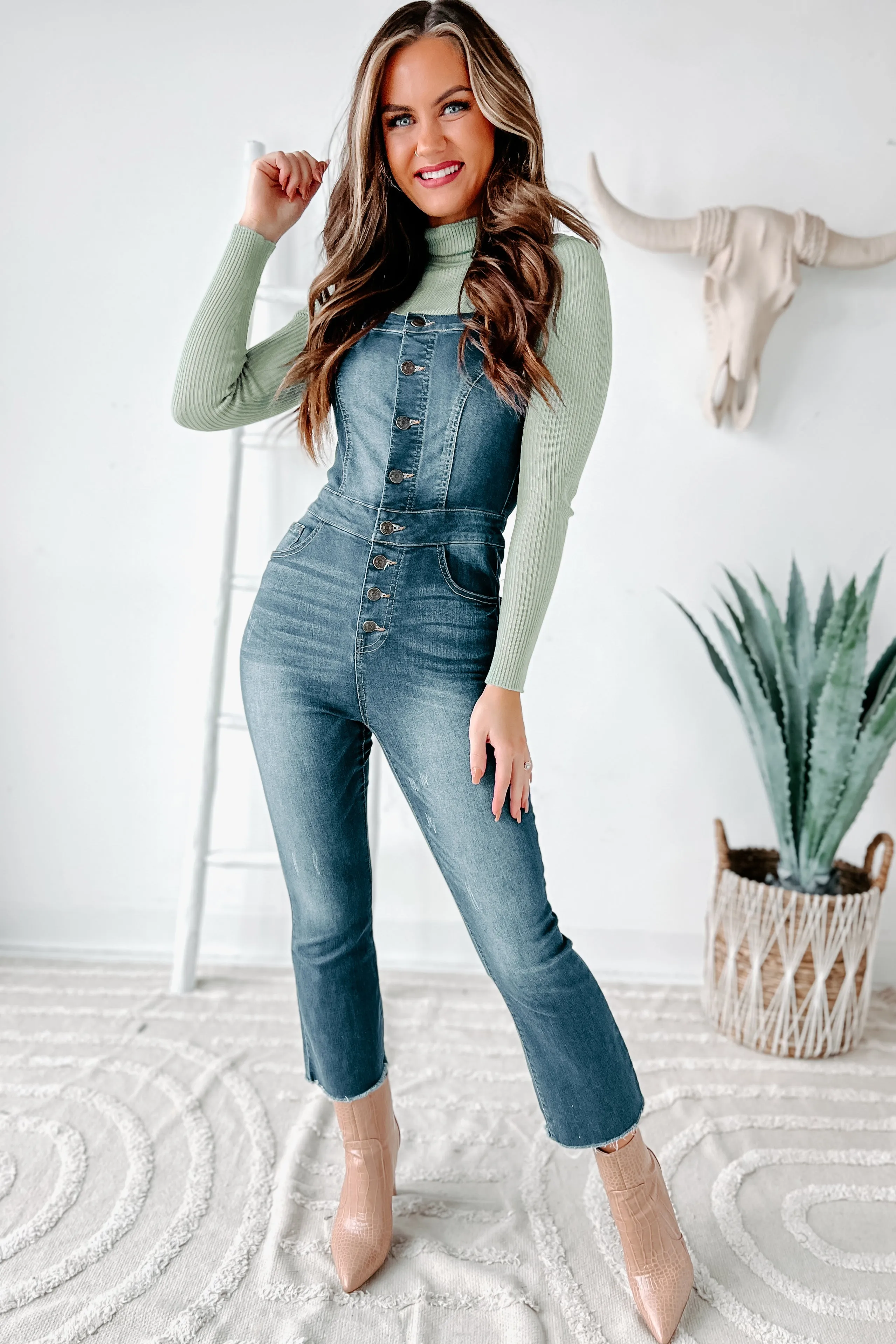 Cropped Cutie Button-Front Cropped Denim Overalls (Medium)