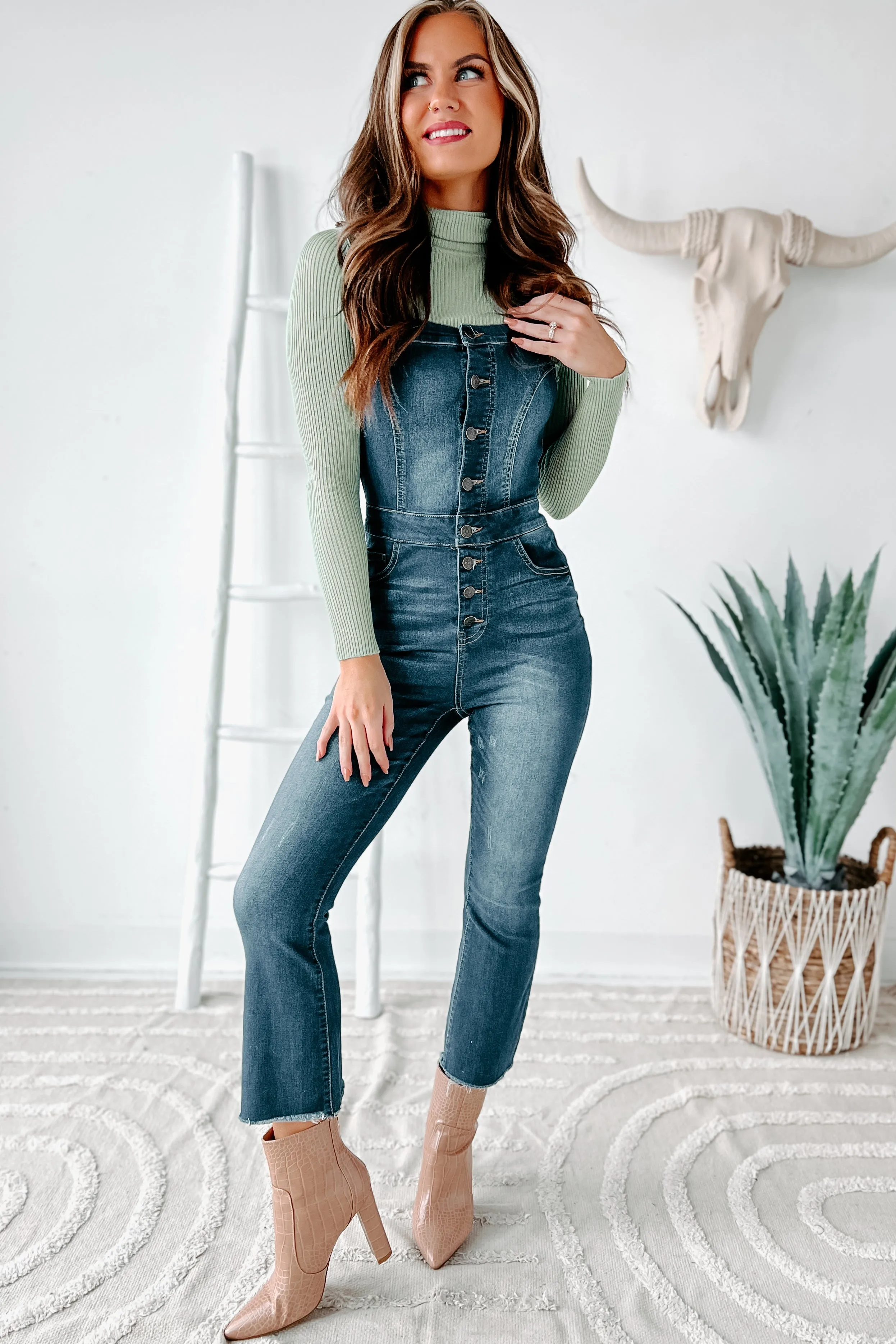 Cropped Cutie Button-Front Cropped Denim Overalls (Medium)