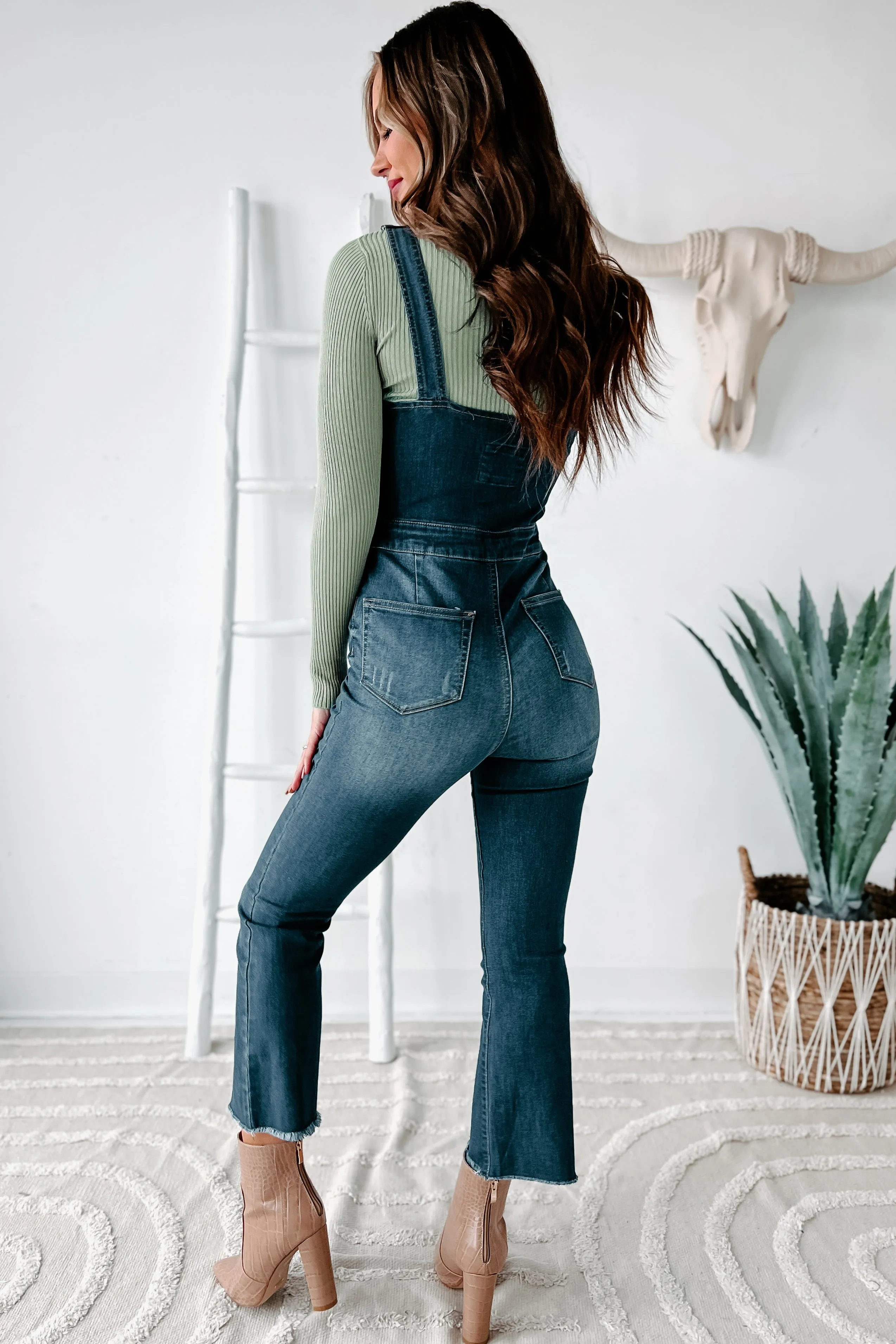 Cropped Cutie Button-Front Cropped Denim Overalls (Medium)