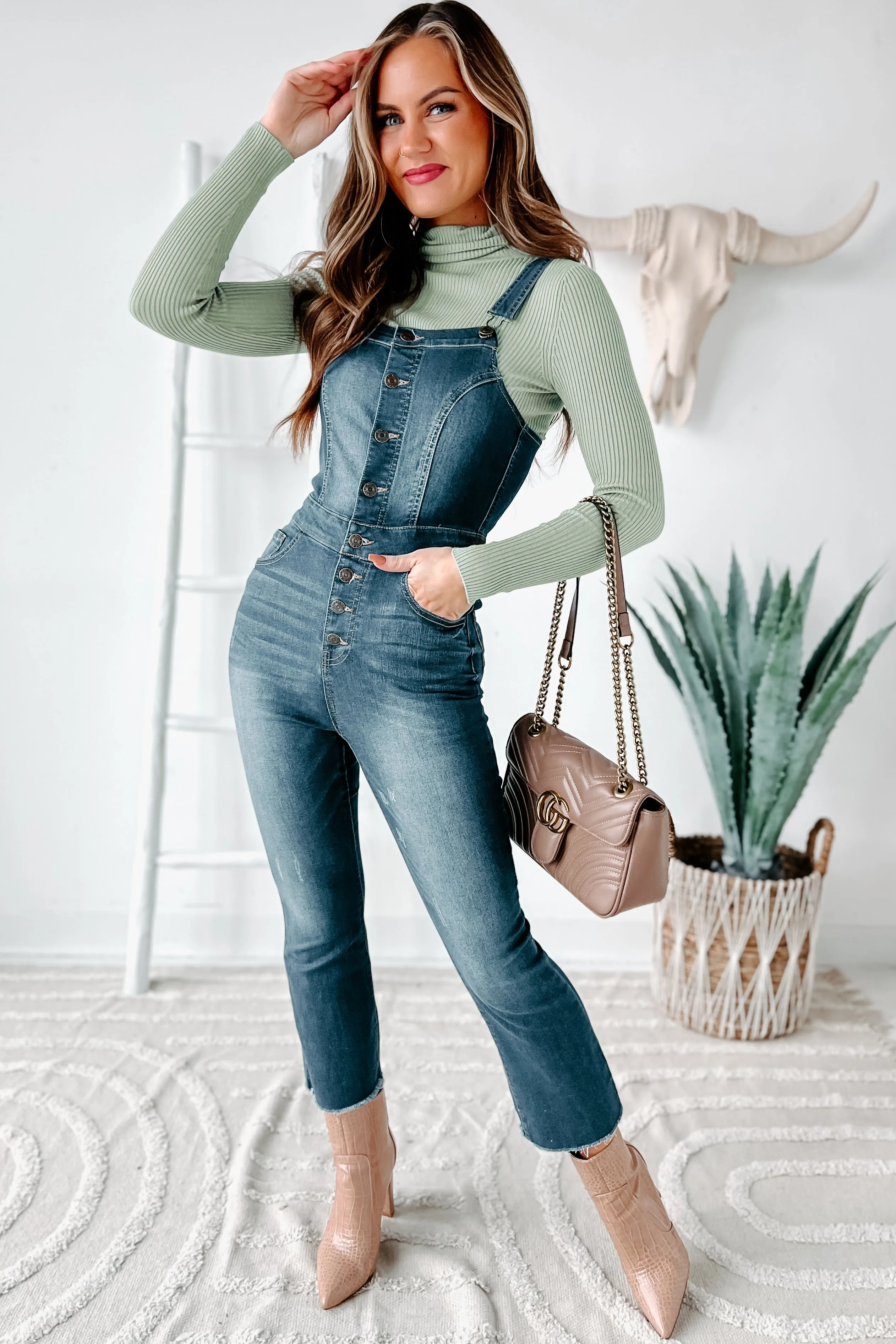 Cropped Cutie Button-Front Cropped Denim Overalls (Medium)