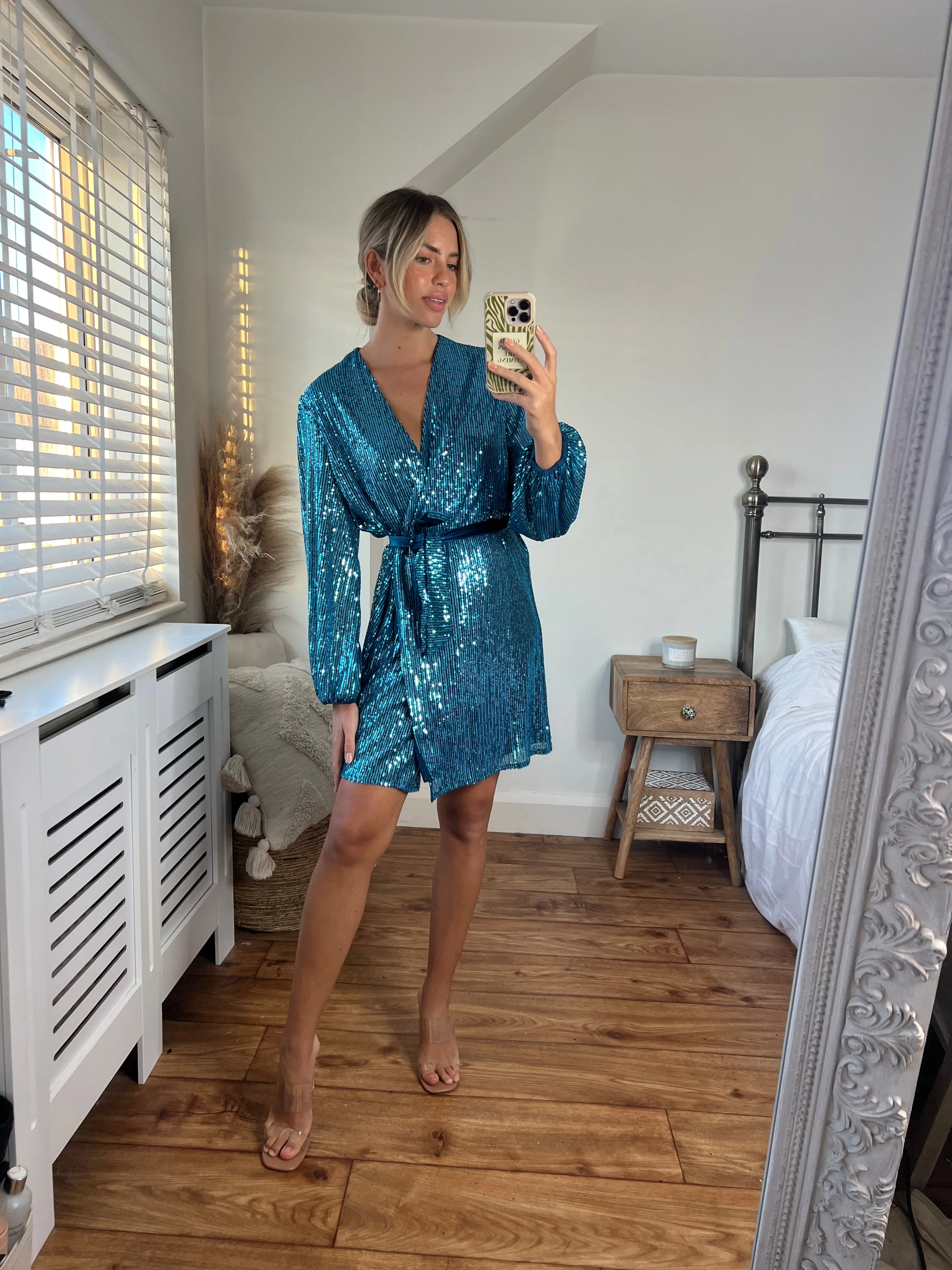 Date Nightwear Dani Sequin Wrap Dress / Peacock Blue