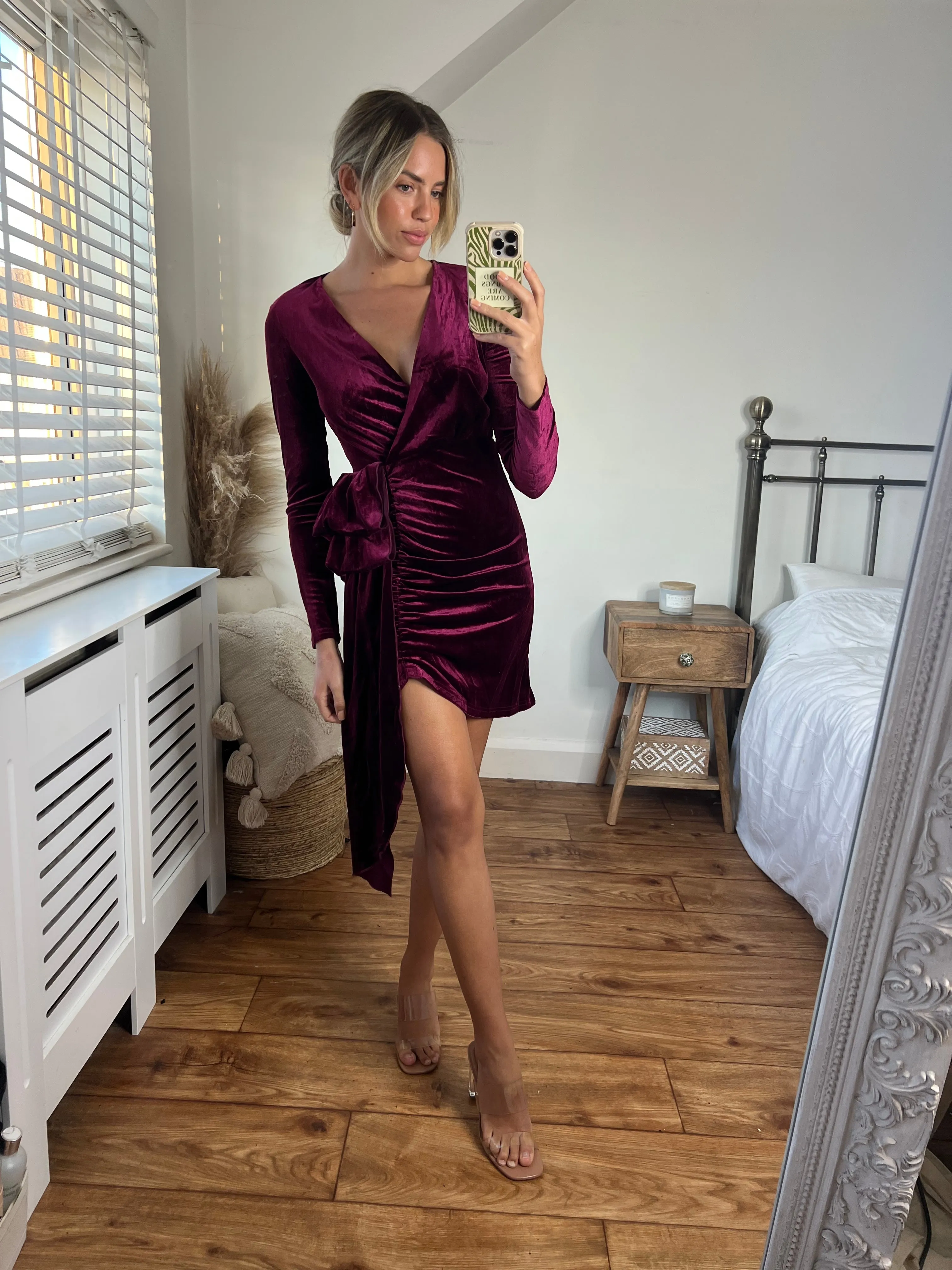 All Fitwear Sharp Motion Darcy Velvet Mini Dress / Wine